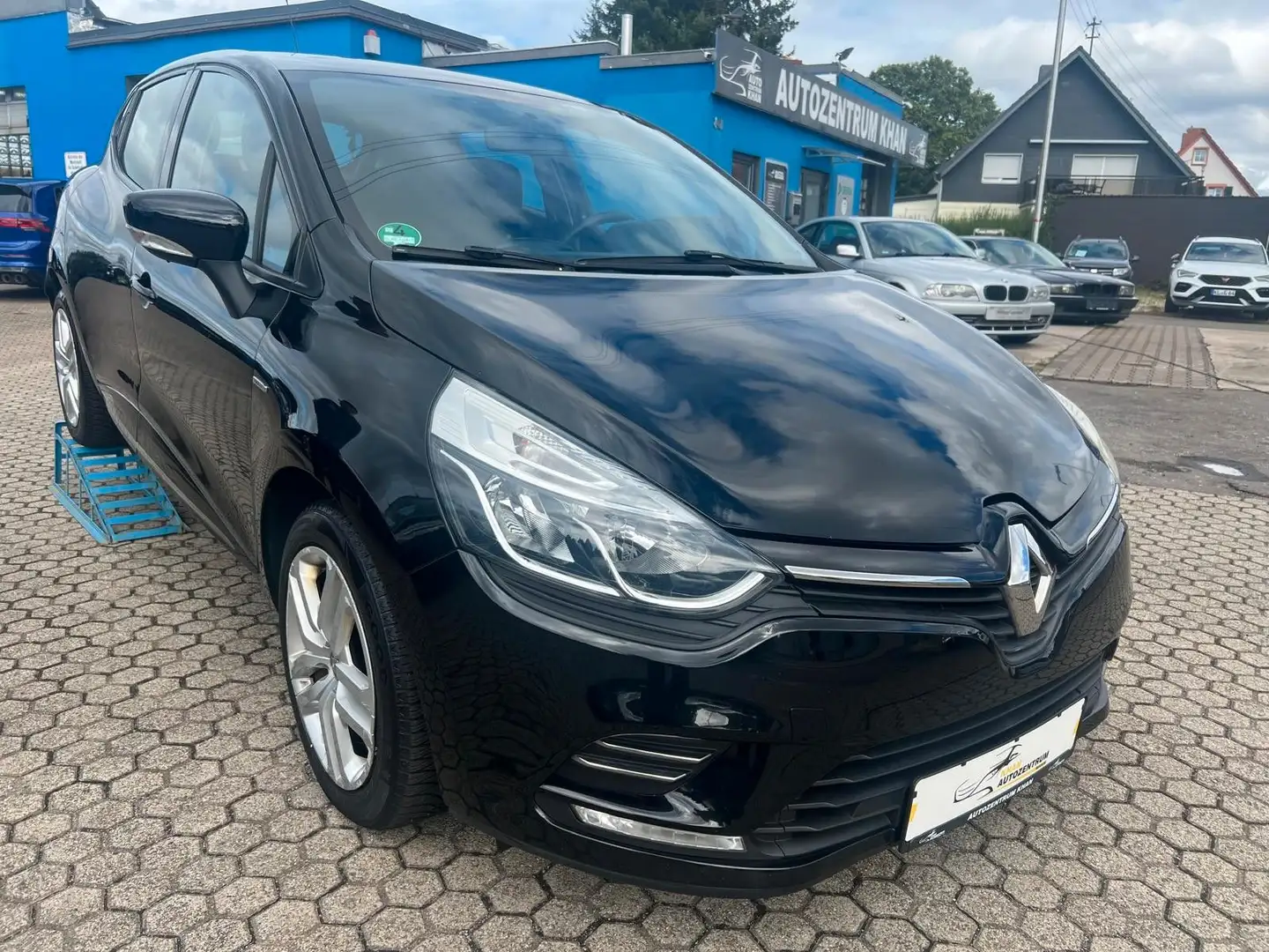 Renault Clio IV Limited Schwarz - 1