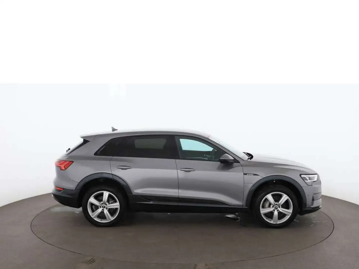 Audi e-tron 55 quattro advanced 95kWh Aut LED LUFT NAV Grey - 2