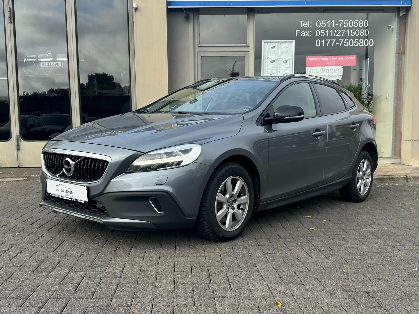 Volvo V40 Cross Country V40 Cross Country Diesel Leder Navi PDC KAMERA Gris - 1