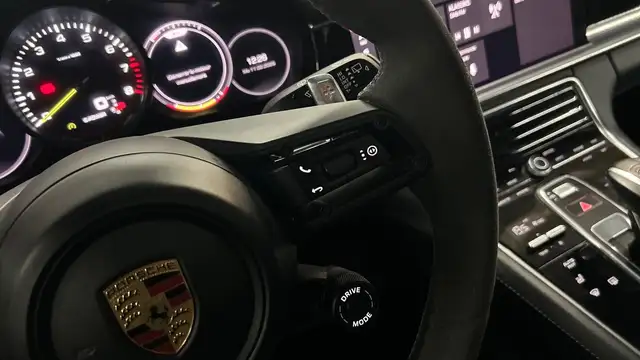 Porsche Panamera view 18