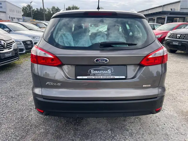Ford Focus view 5