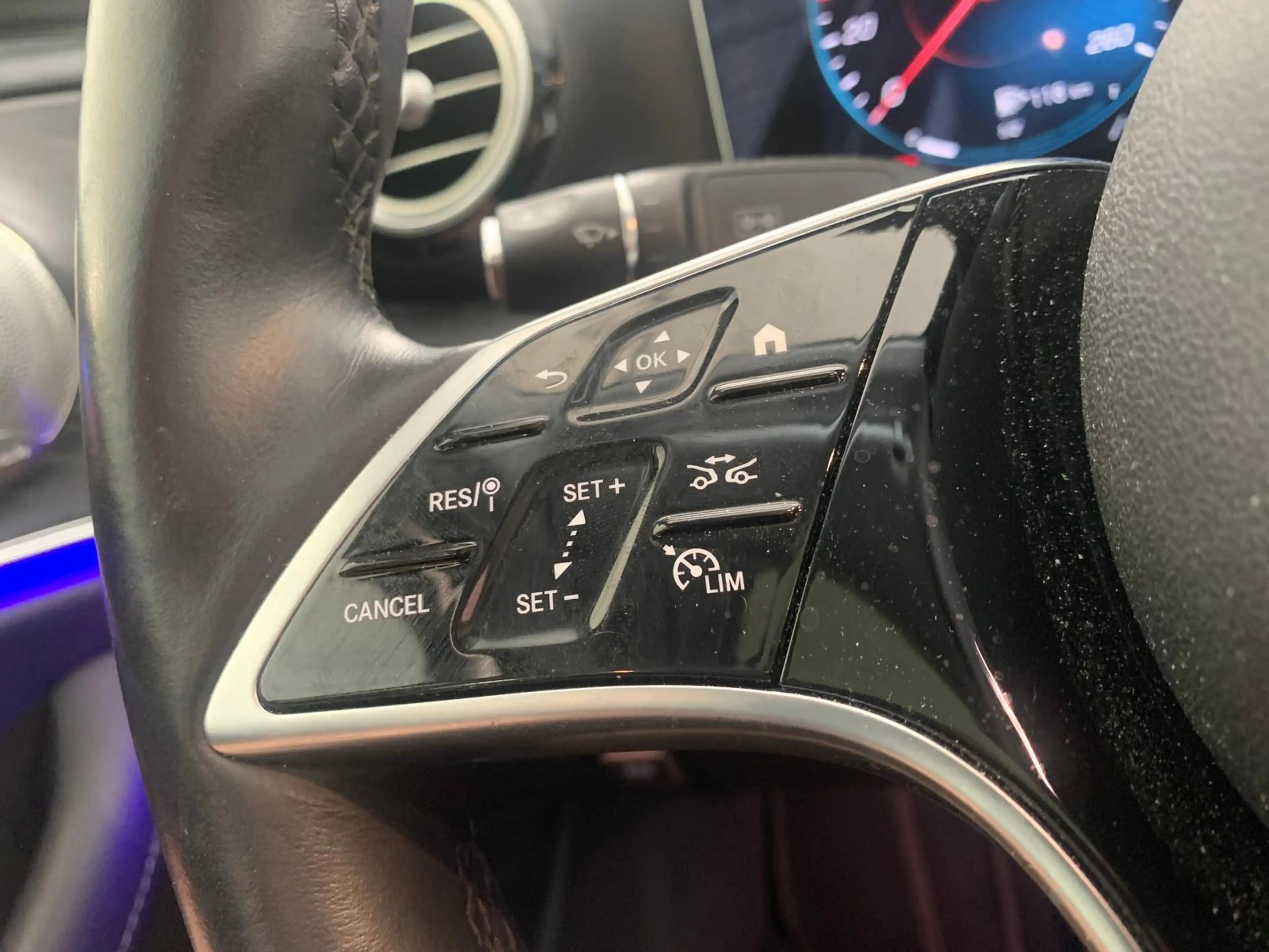 Mercedes-Benz E 400 E400 Avantgarde Voll-Leder Distr+ SiKlima Glasd. — photo 8