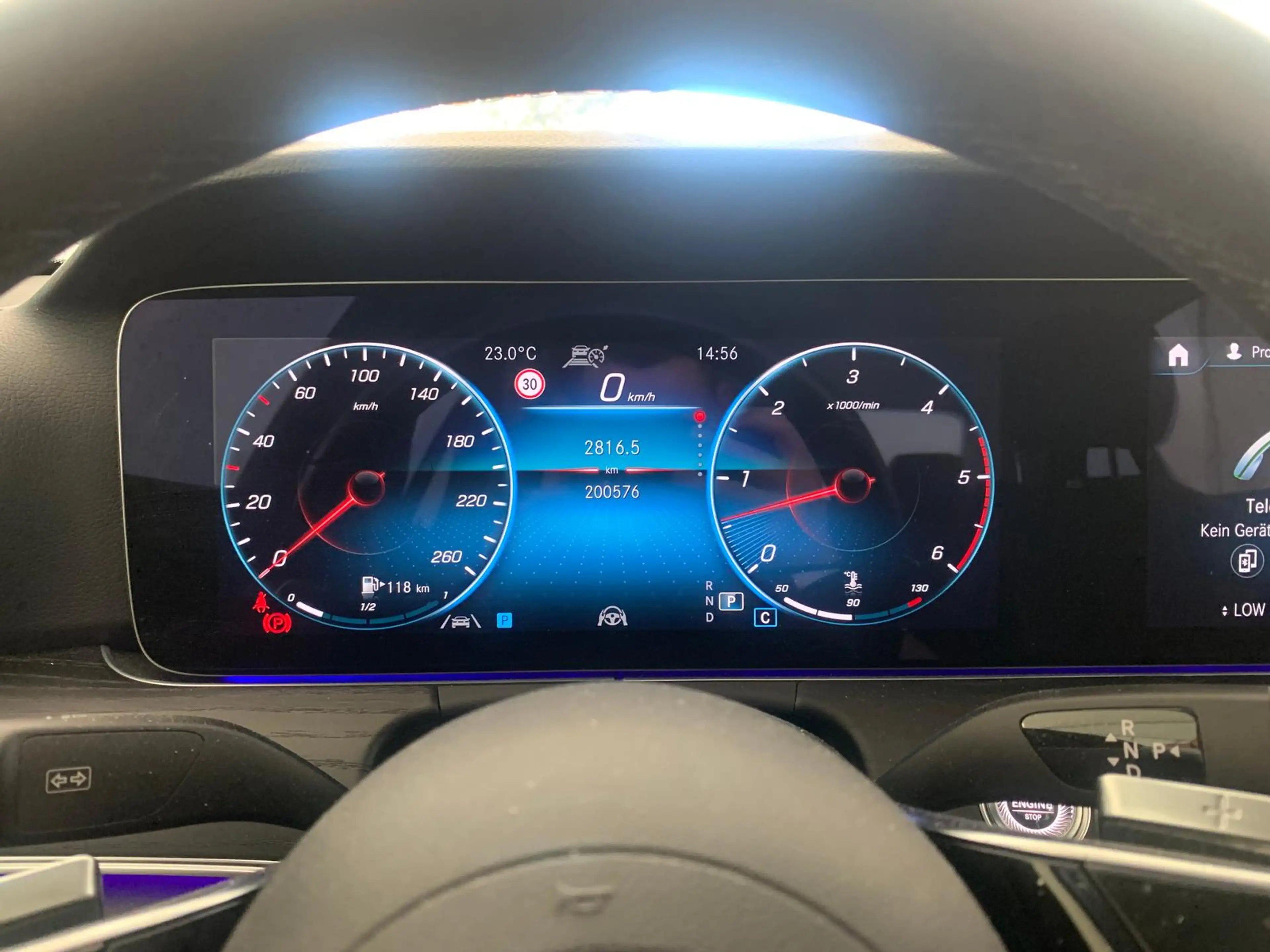 Mercedes-Benz E 400 E400 Avantgarde Voll-Leder Distr+ SiKlima Glasd. — photo 9