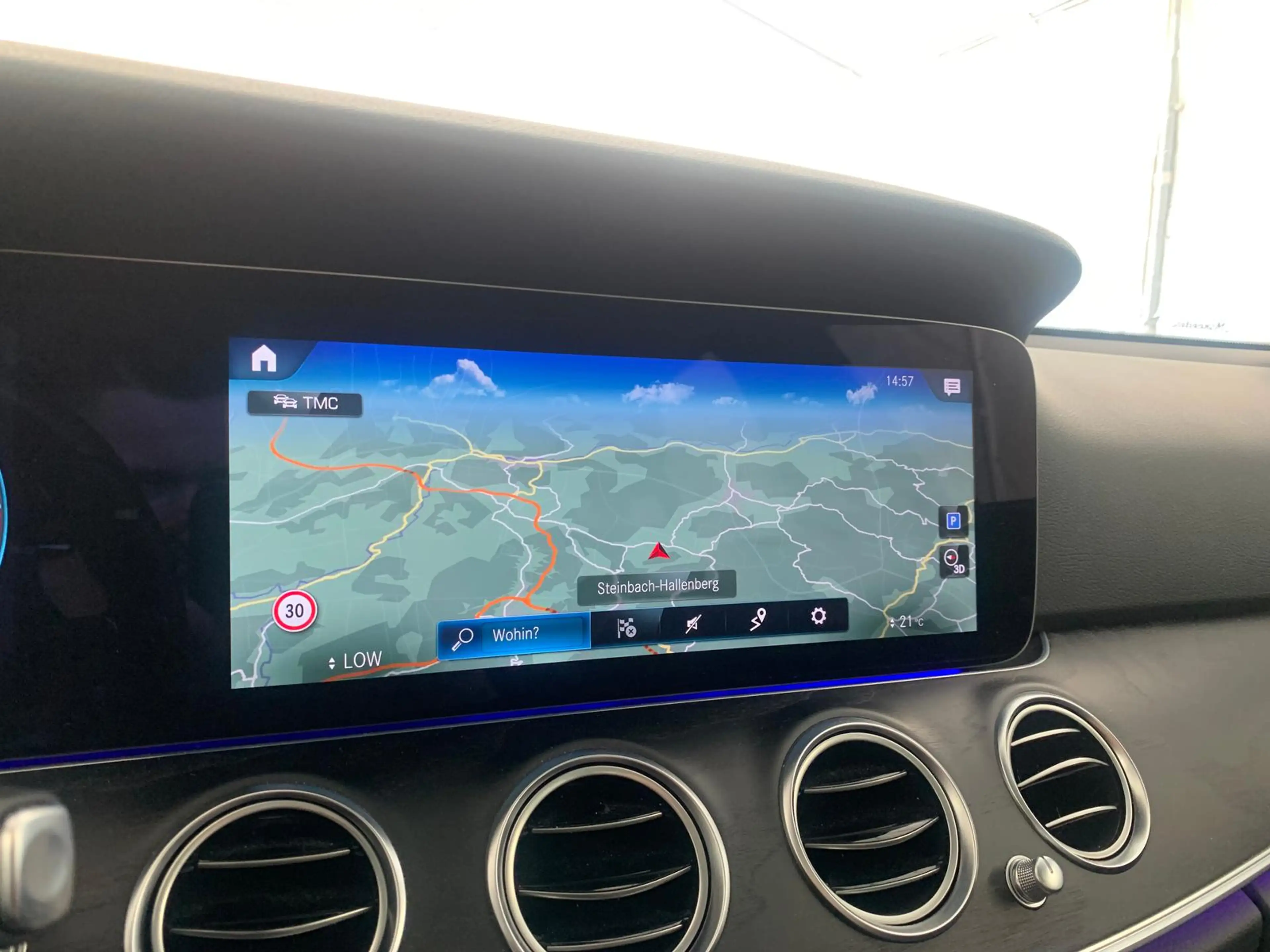 Mercedes-Benz E 400 E400 Avantgarde Voll-Leder Distr+ SiKlima Glasd. — photo 12
