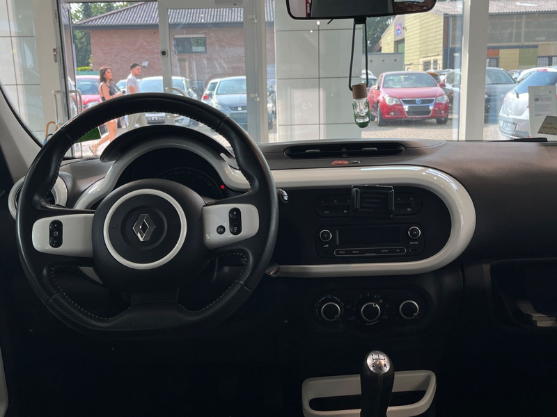 Renault Twingo Limited*KLIMA*BLUET.*TEMP.*PDC*TÜV NEU* — photo 11