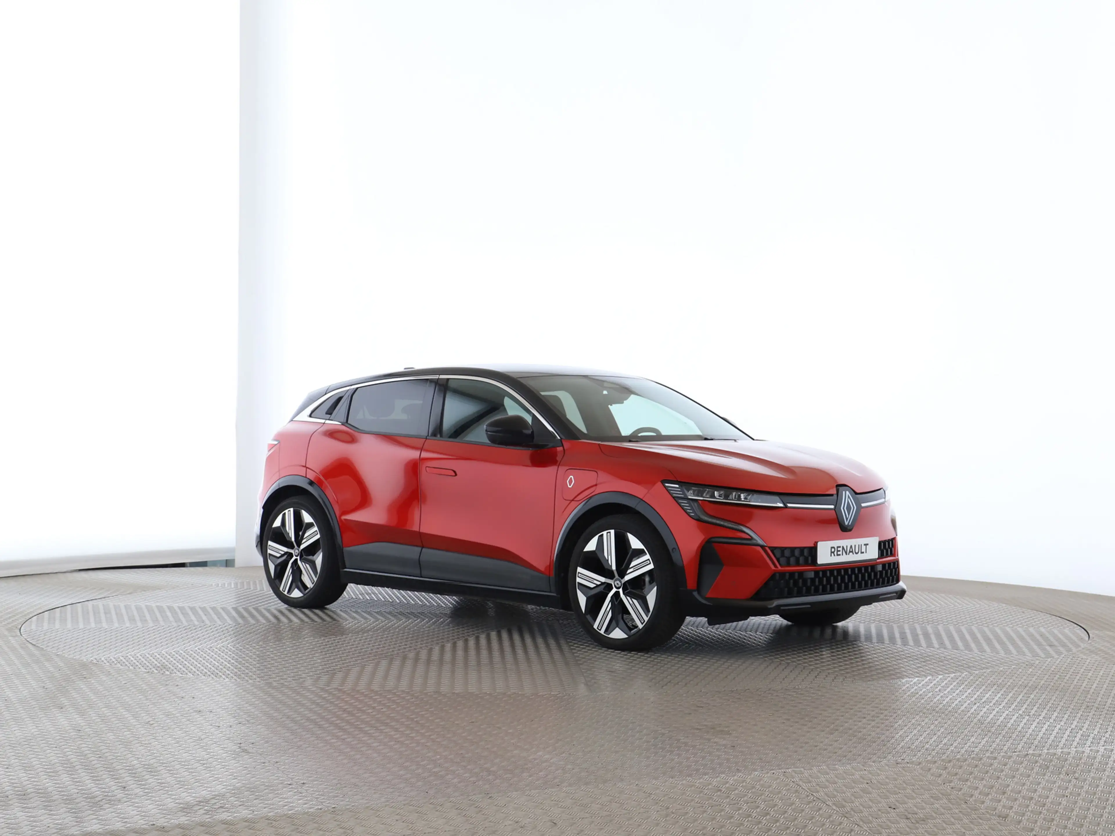 Renault Megane E-Tech E-Tech EV60 220 Iconic — photo 9
