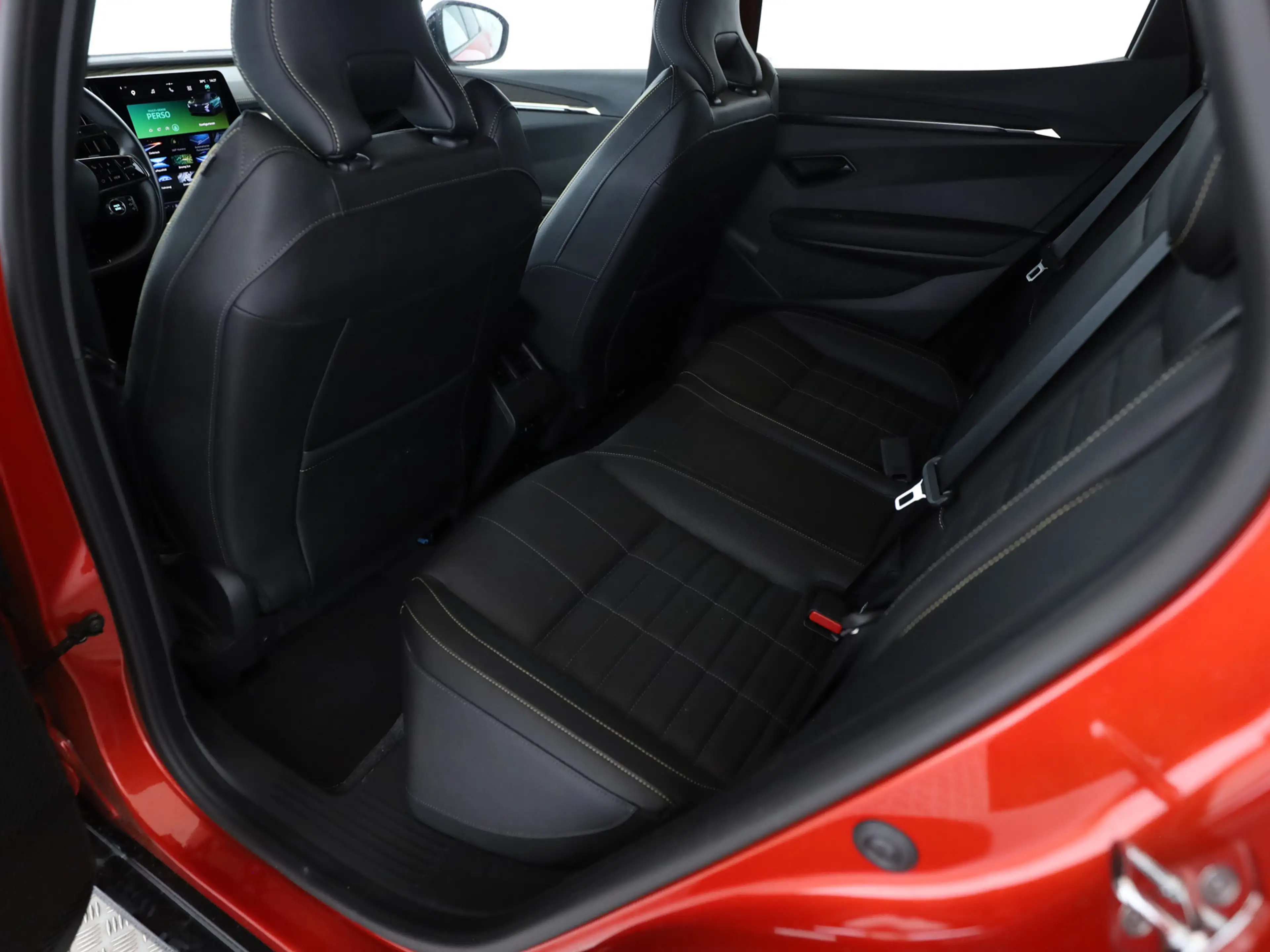 Renault Megane E-Tech E-Tech EV60 220 Iconic — photo 12