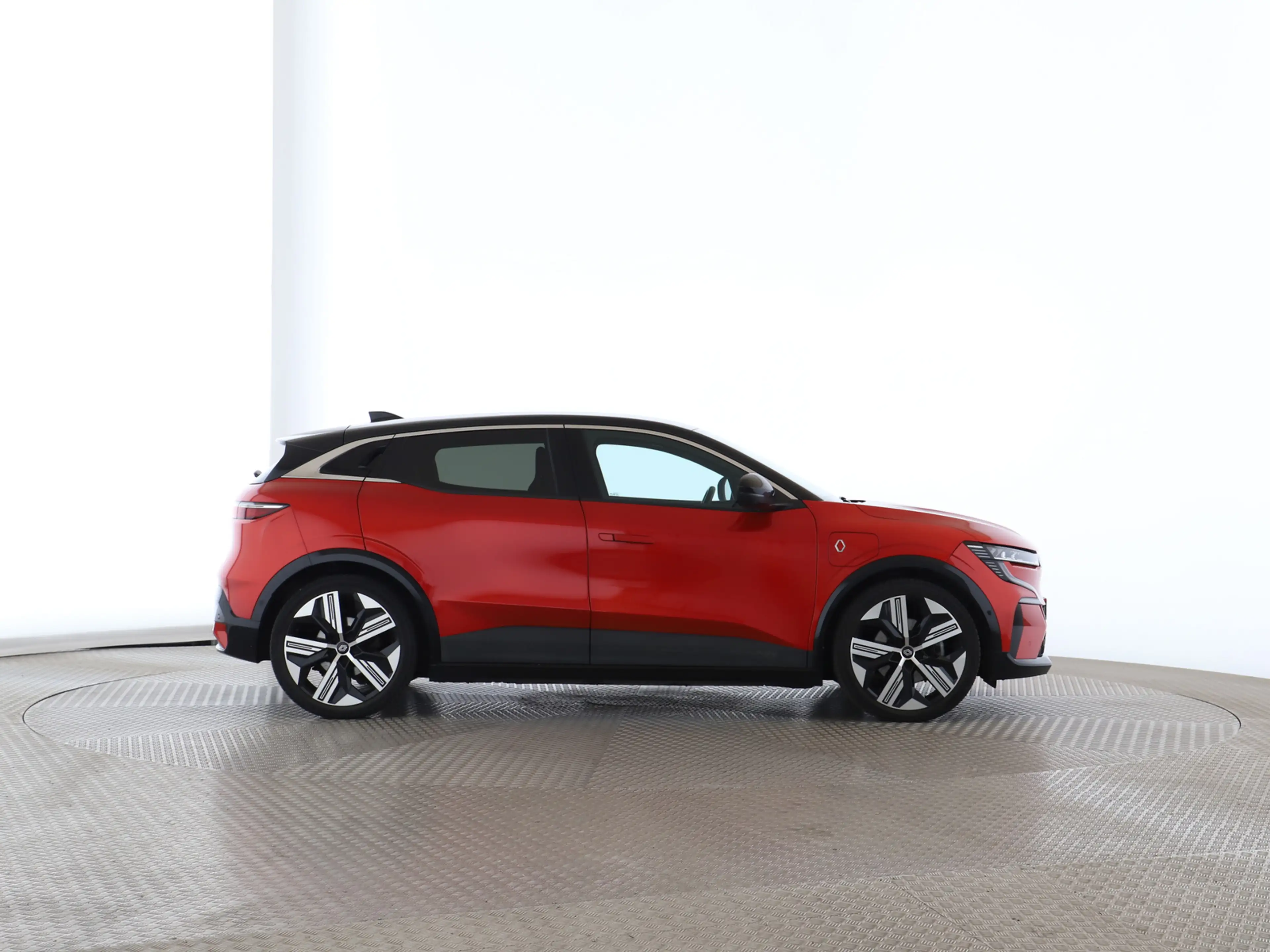 Renault Megane E-Tech E-Tech EV60 220 Iconic — photo 8