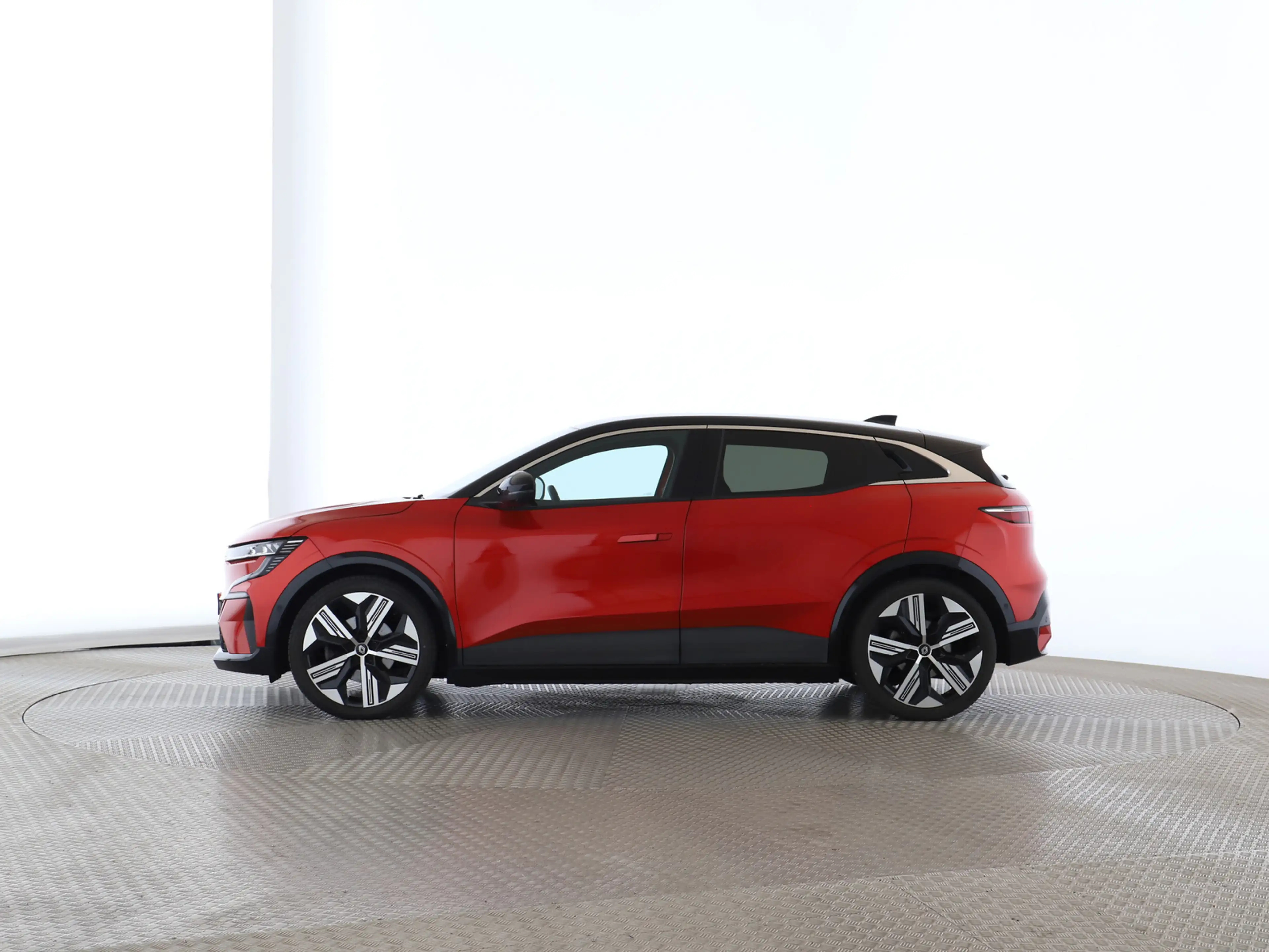 Renault Megane E-Tech E-Tech EV60 220 Iconic — photo 2