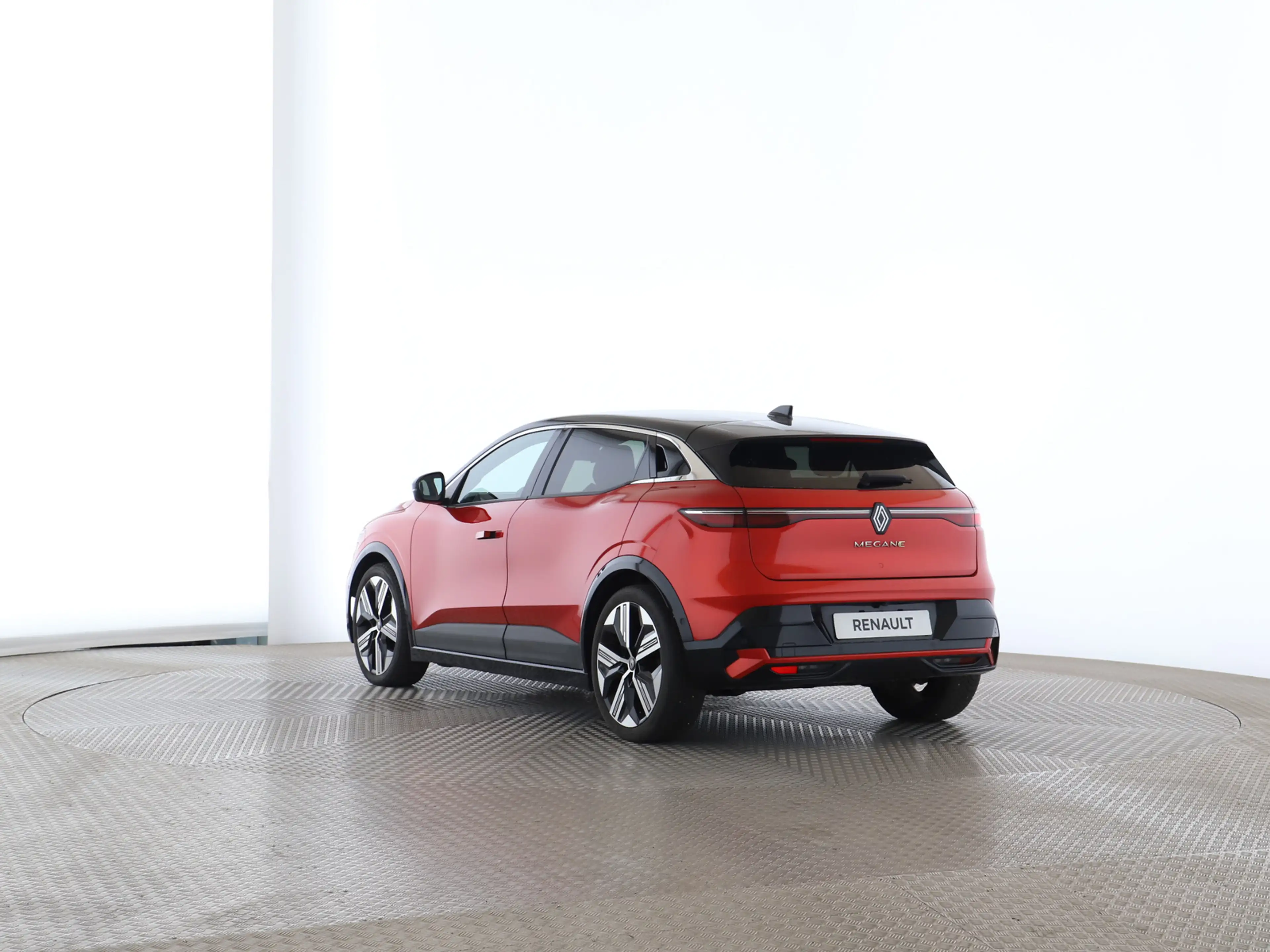 Renault Megane E-Tech E-Tech EV60 220 Iconic — photo 4