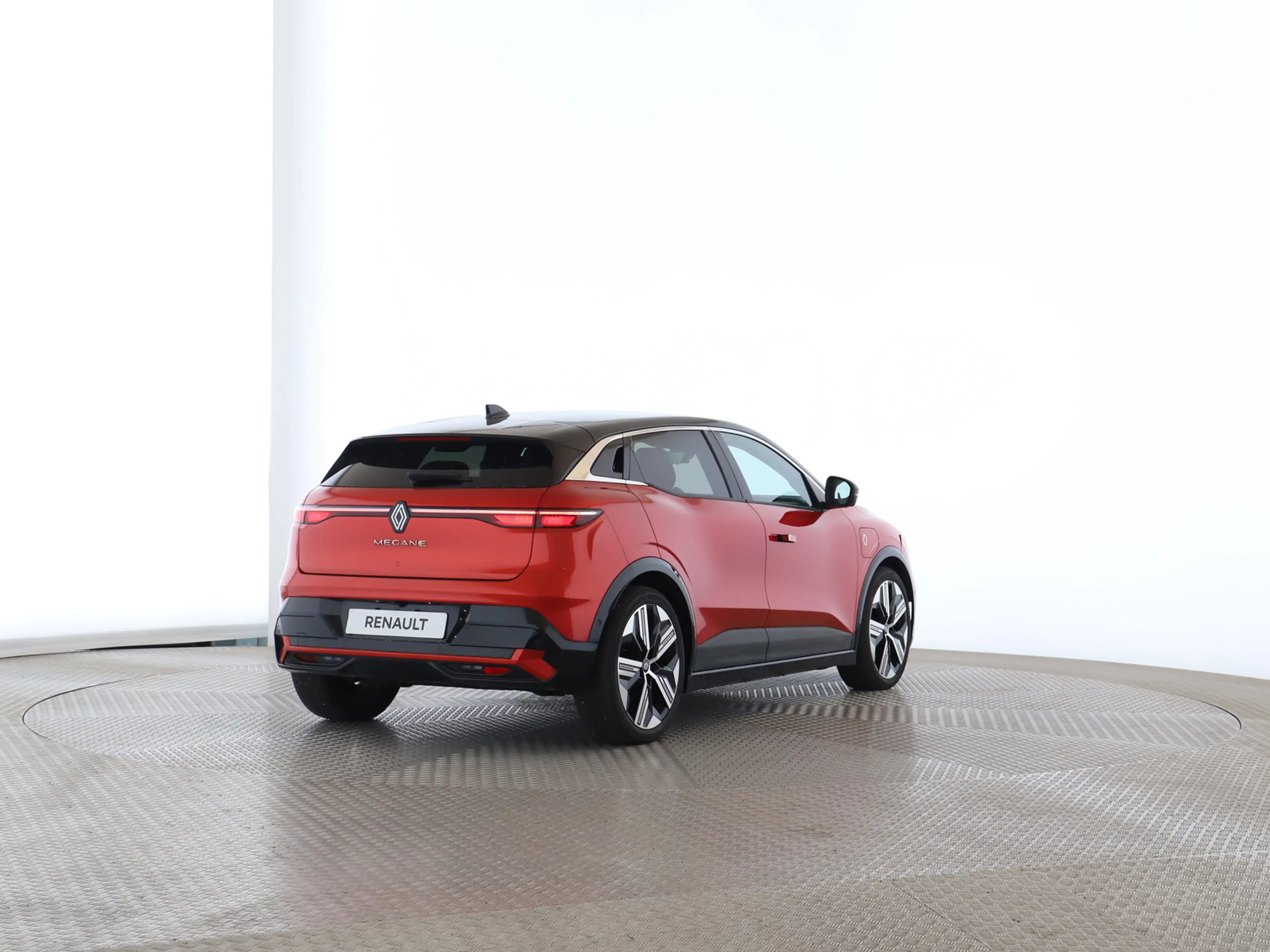 Renault Megane E-Tech E-Tech EV60 220 Iconic — photo 7