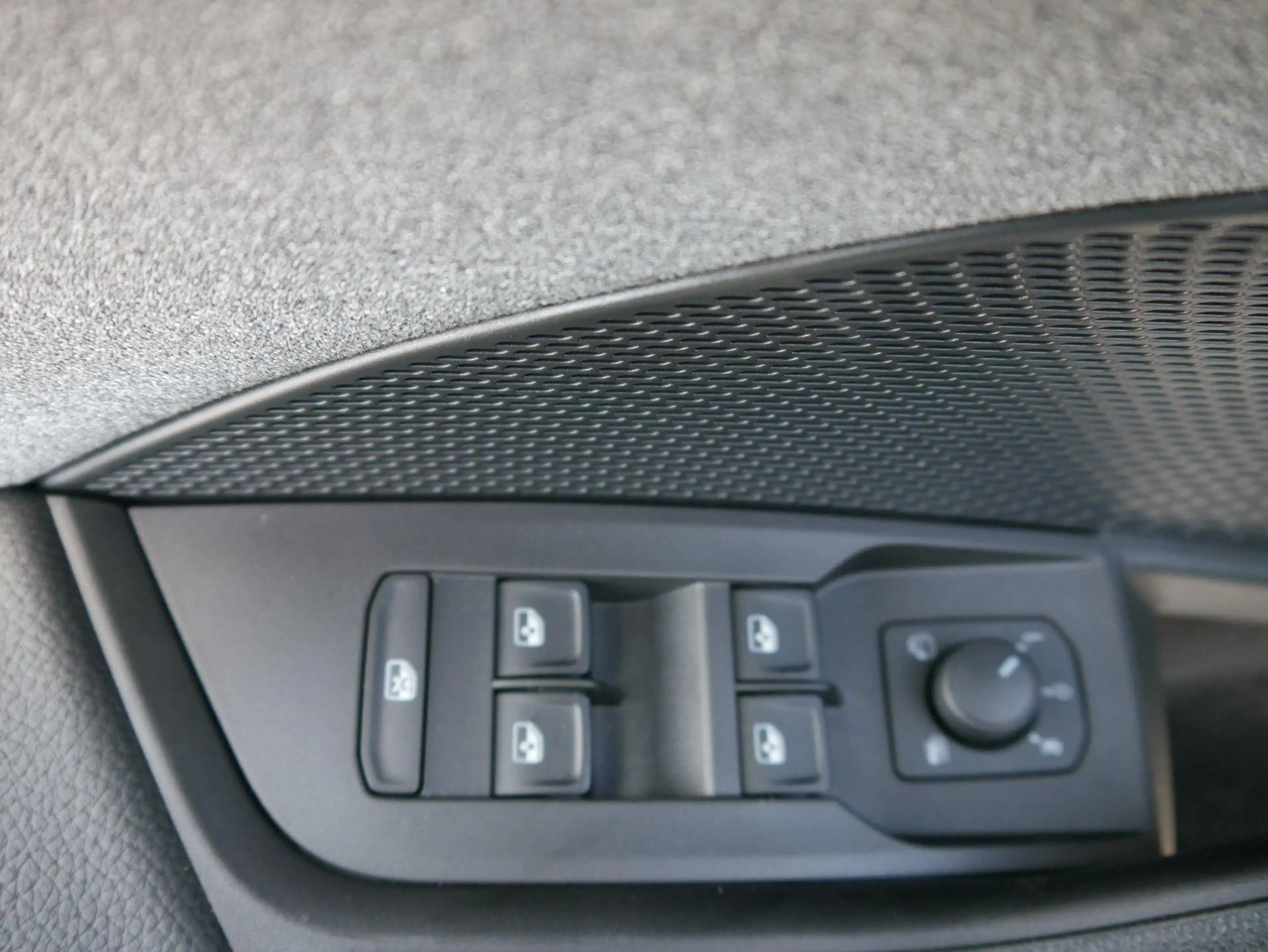 Skoda Octavia Combi Selection 2.0 TDI DSG*AHK-SCHWENKBAR*ACC*... — photo 9