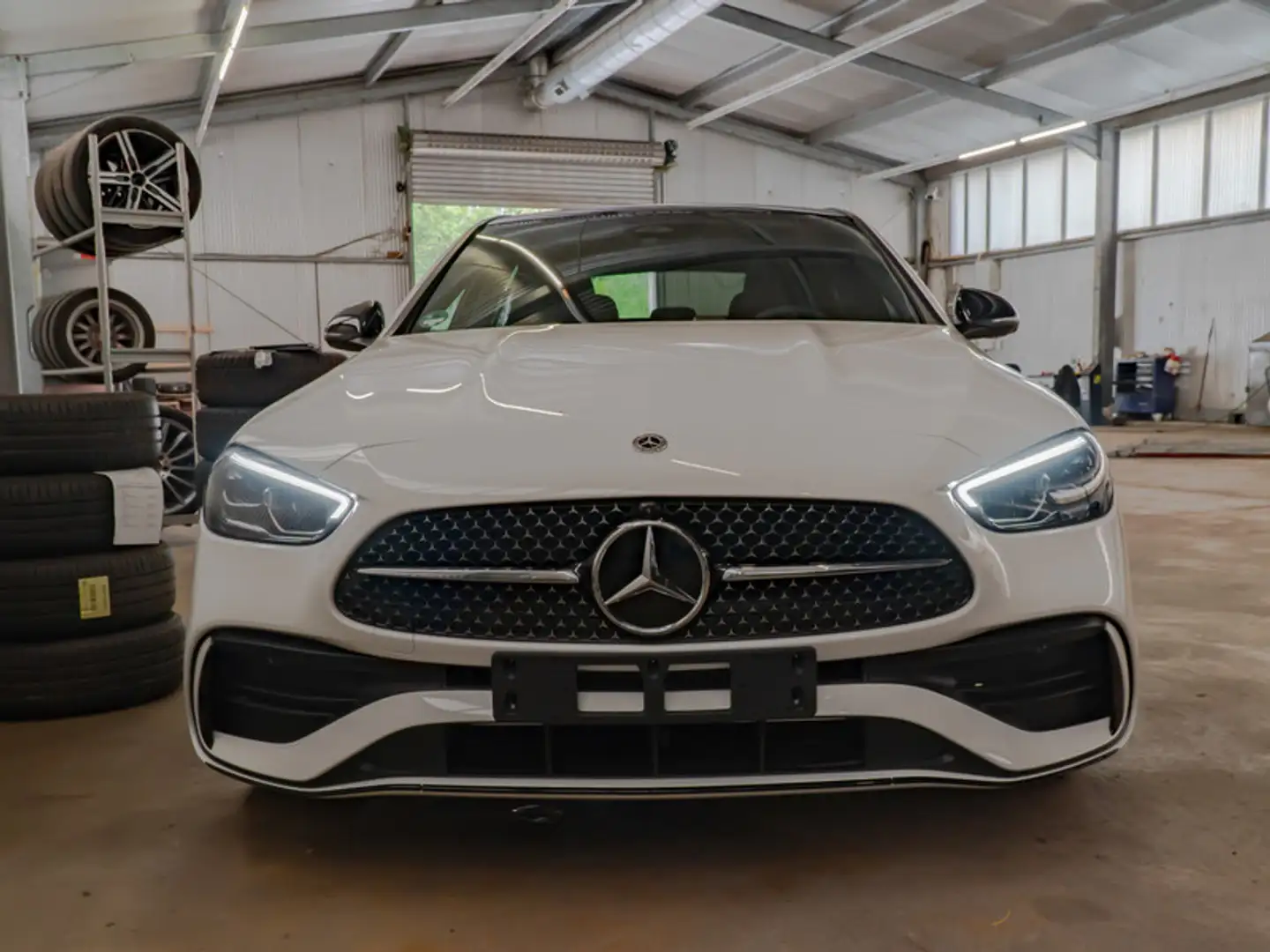 Mercedes-Benz C 200 AMG-Sport/Pano/Burm/Night/Sitzklima/Distr Weiß - 2