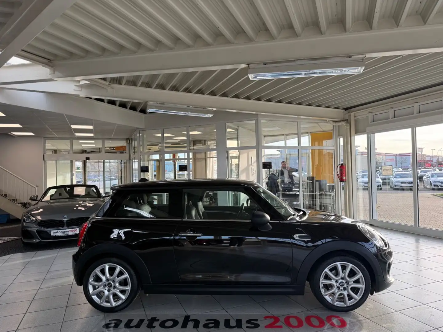 MINI One D Blackyard NAVI/PDC/BT/KLIMA Schwarz - 2