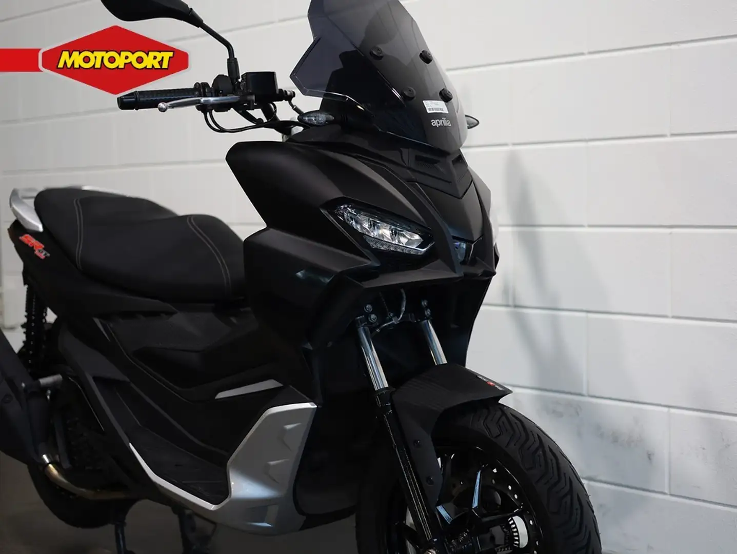 Aprilia SR GT 200 Black - 2