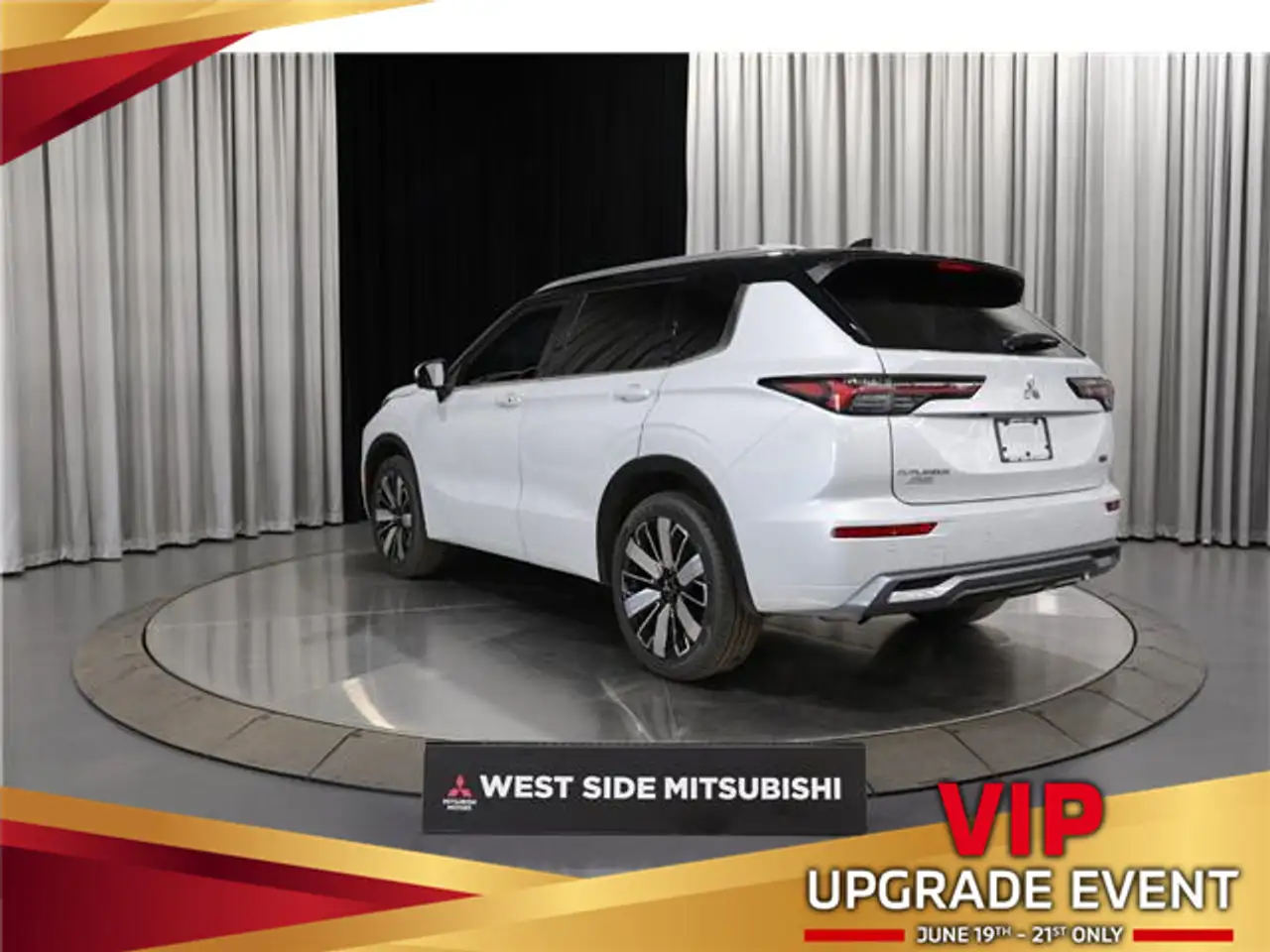 Mitsubishi Outlander photo Mitsubishi Outlander