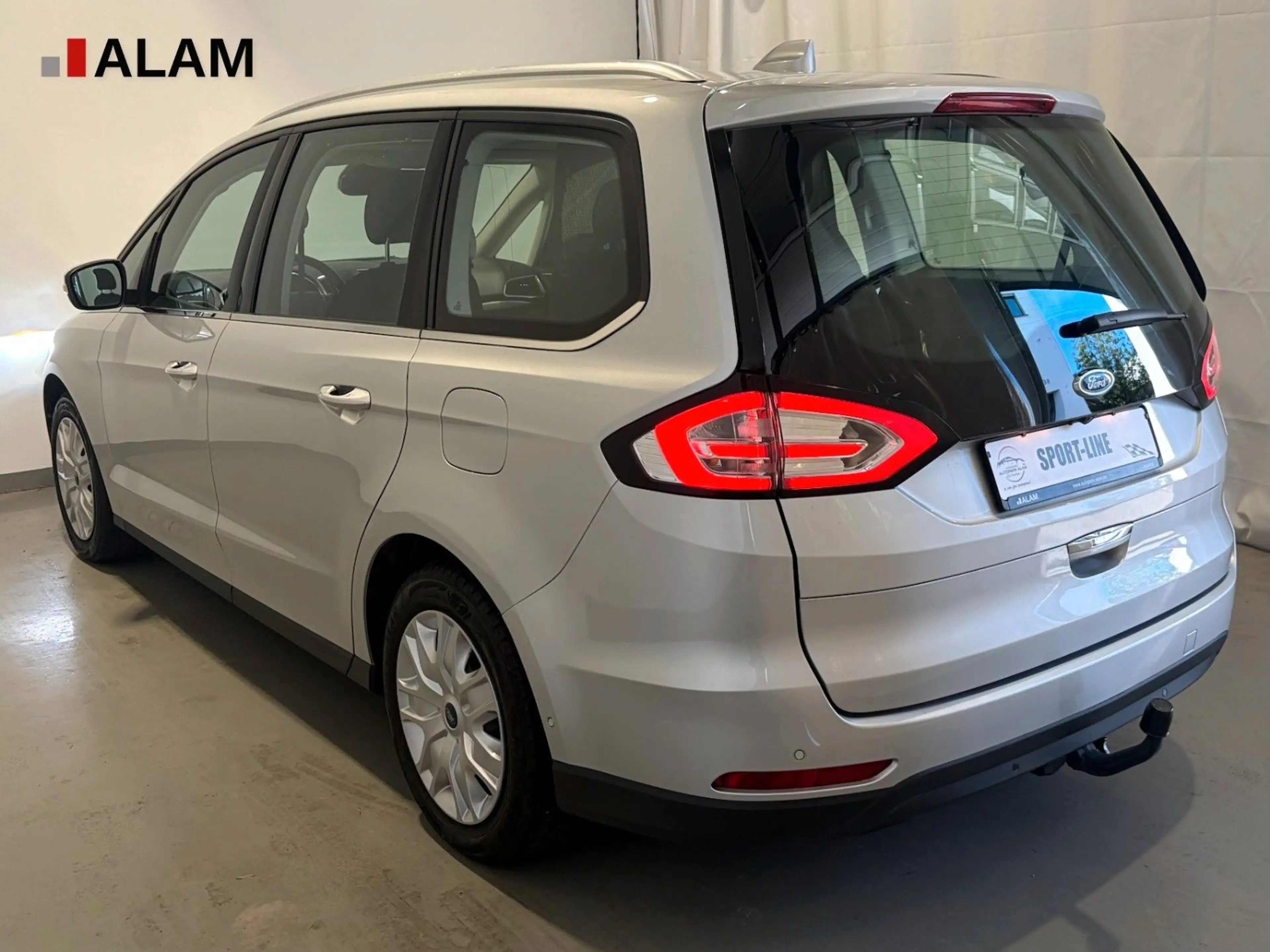 Ford Galaxy Titanium ACC AHK Pano RFK Sound 7-Sitzer — photo 5