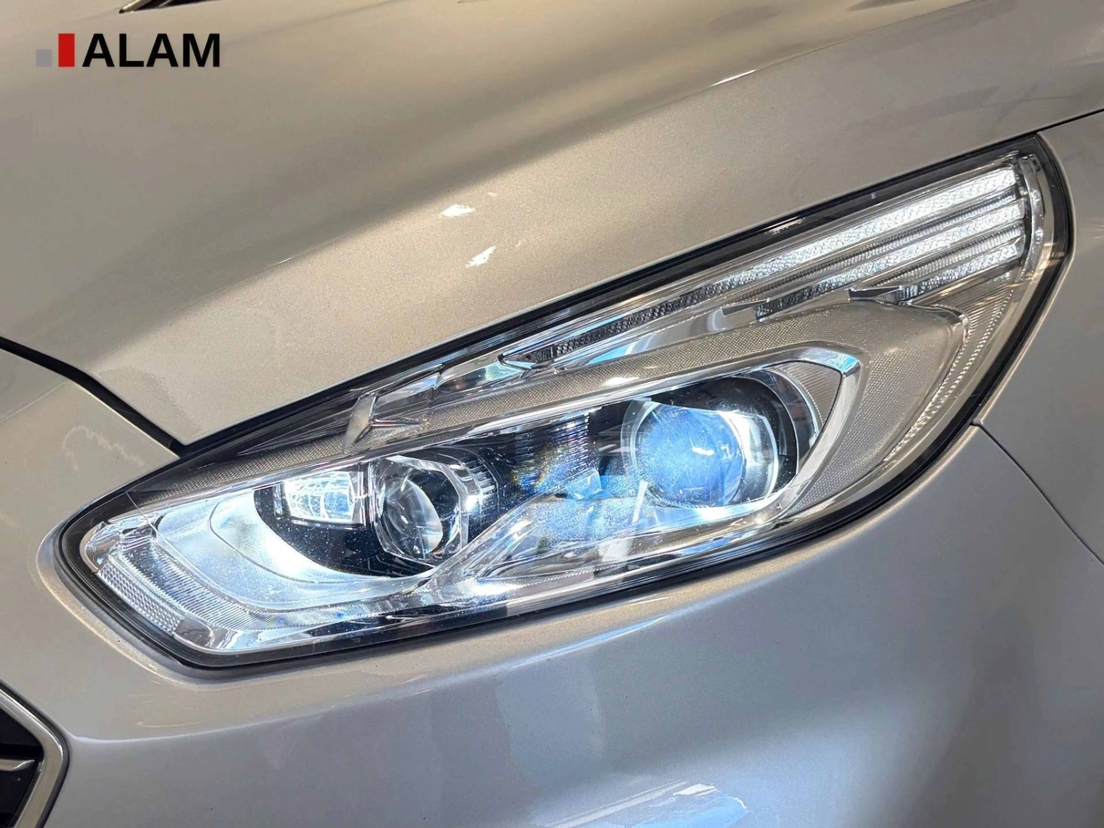Ford Galaxy Titanium ACC AHK Pano RFK Sound 7-Sitzer — photo 6