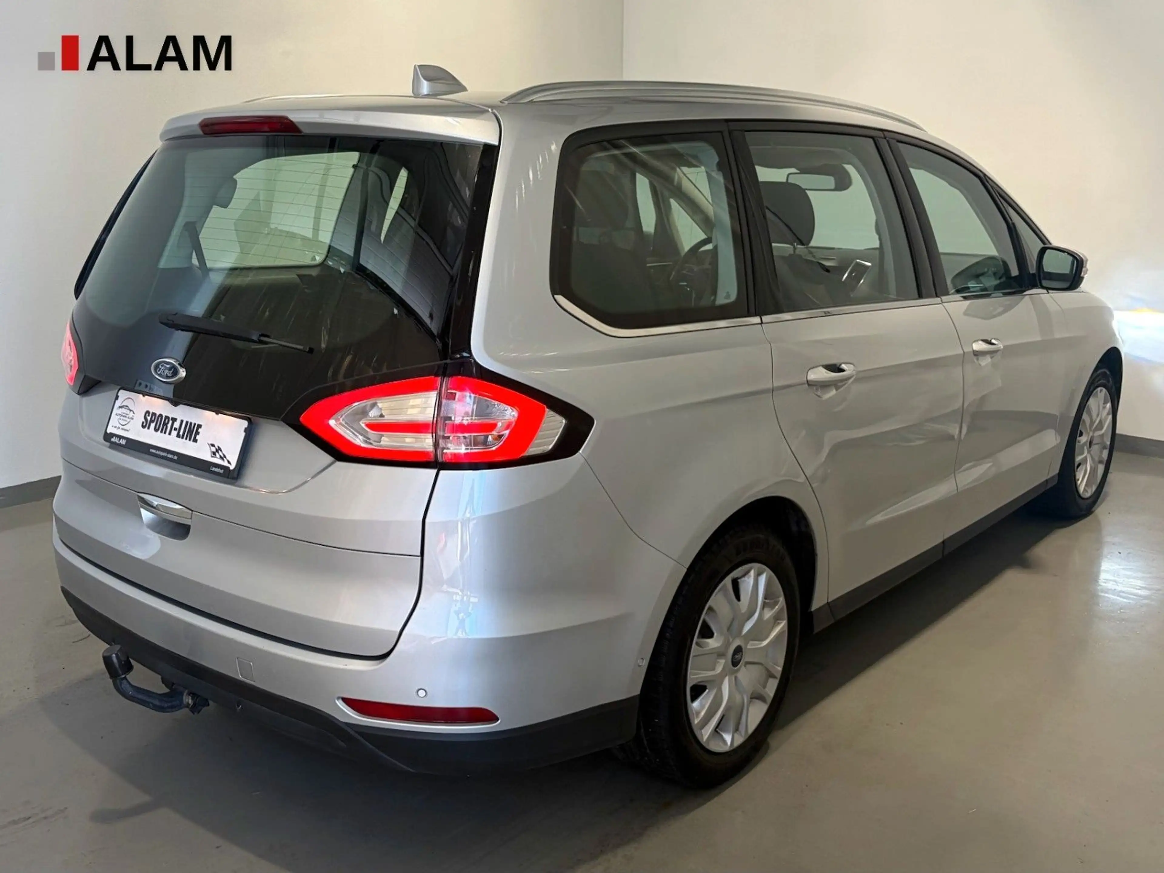 Ford Galaxy Titanium ACC AHK Pano RFK Sound 7-Sitzer — photo 4