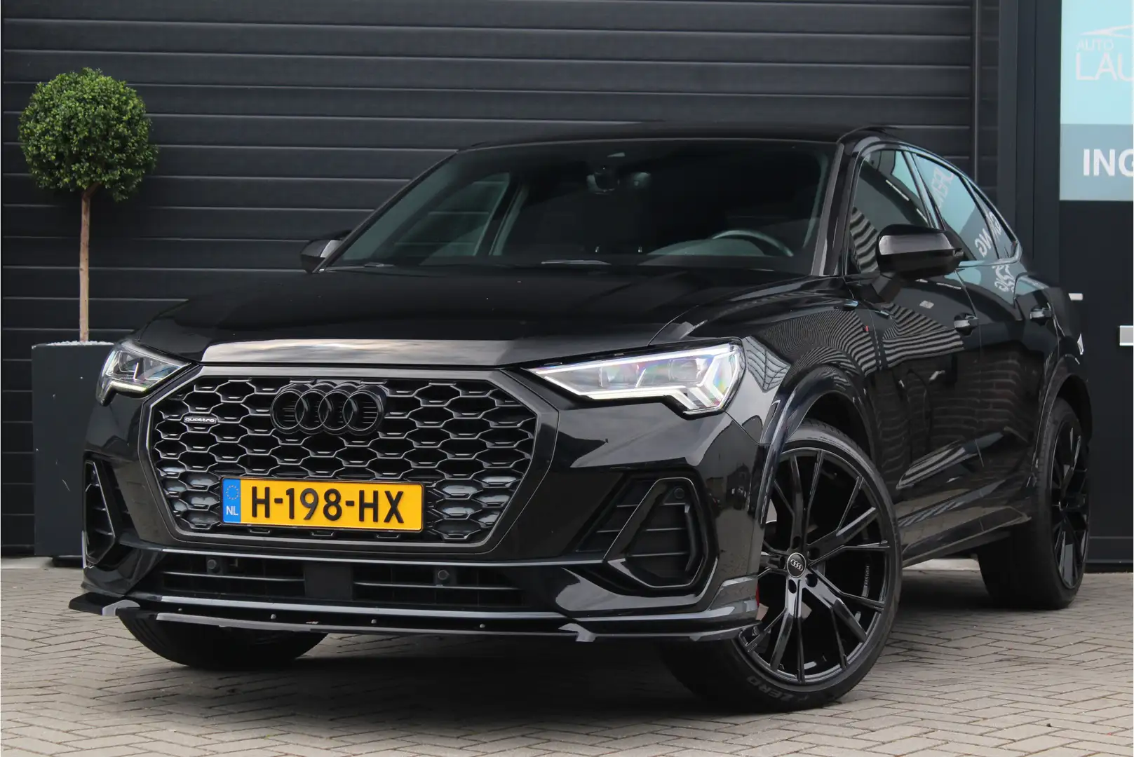 Audi Q3 Sportback 45 TFSI Quattro Edition One | S Line | P Zwart - 1