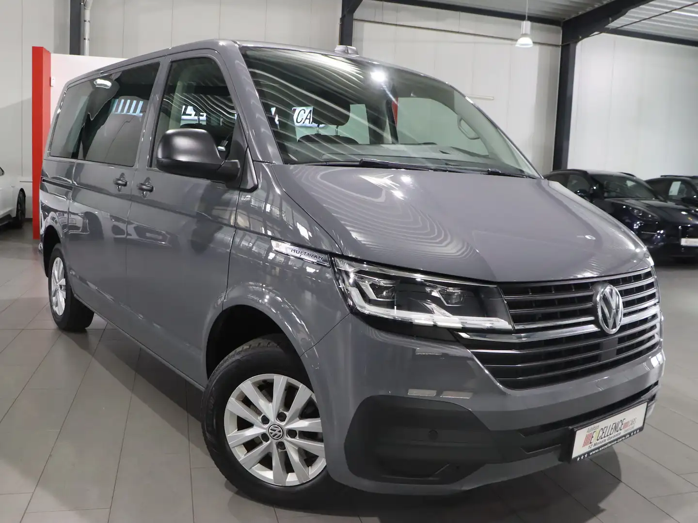 Volkswagen T6.1 Multivan 2.0 TDI DSG / LED / BETT+TISCH / Grau - 1