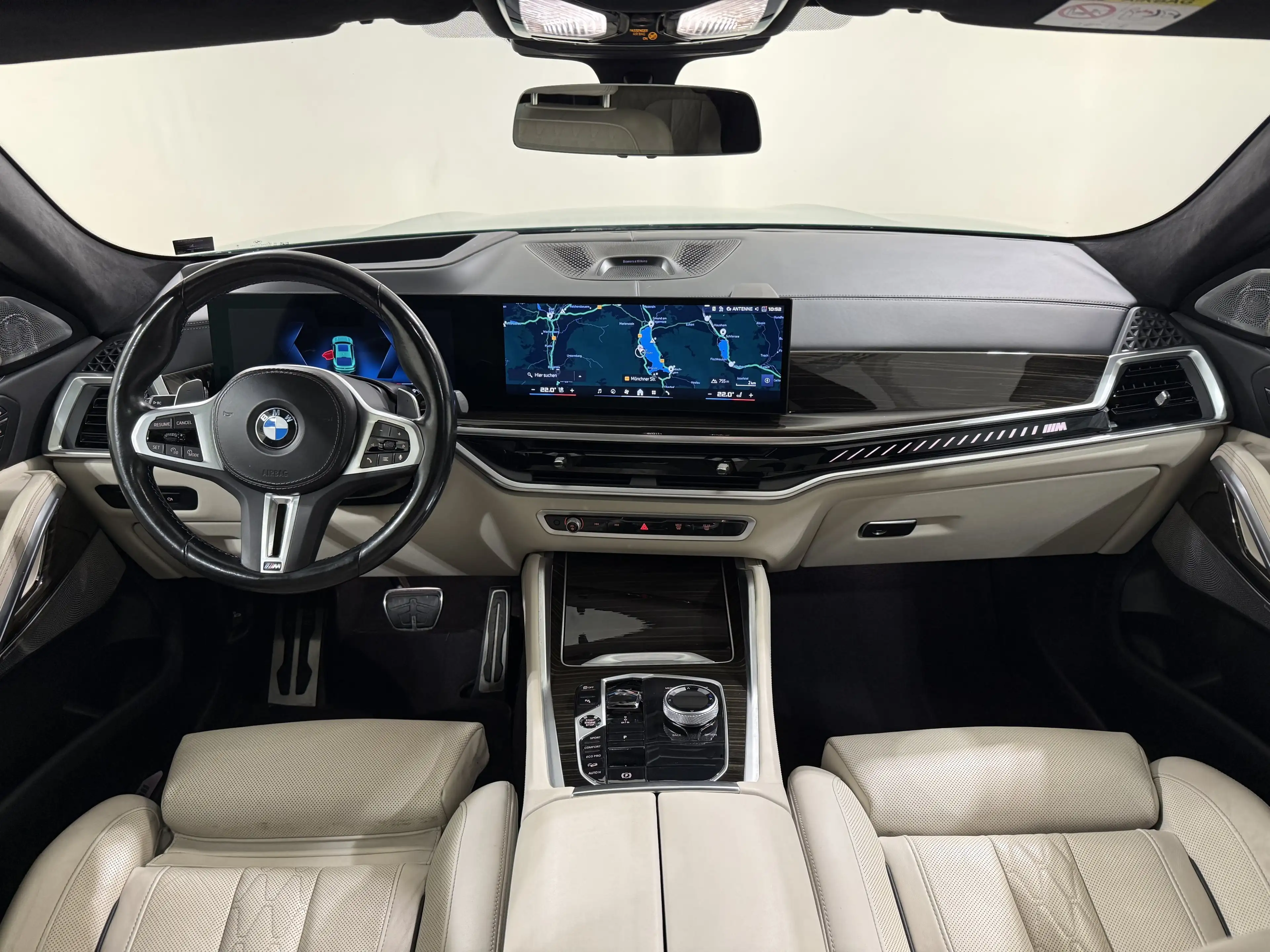 BMW X6 M60i xDrive Pro B&W Standhzg Pano Massage — photo 12