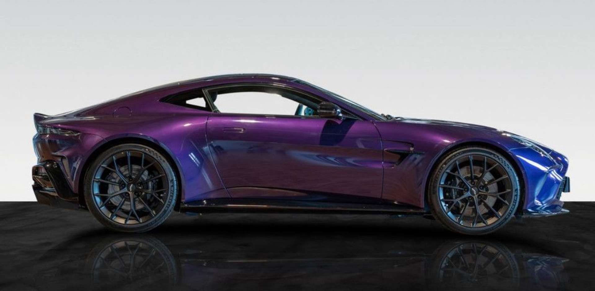 Aston Martin V8 Sièges Performance Carbone -  - Joinsteer - #3