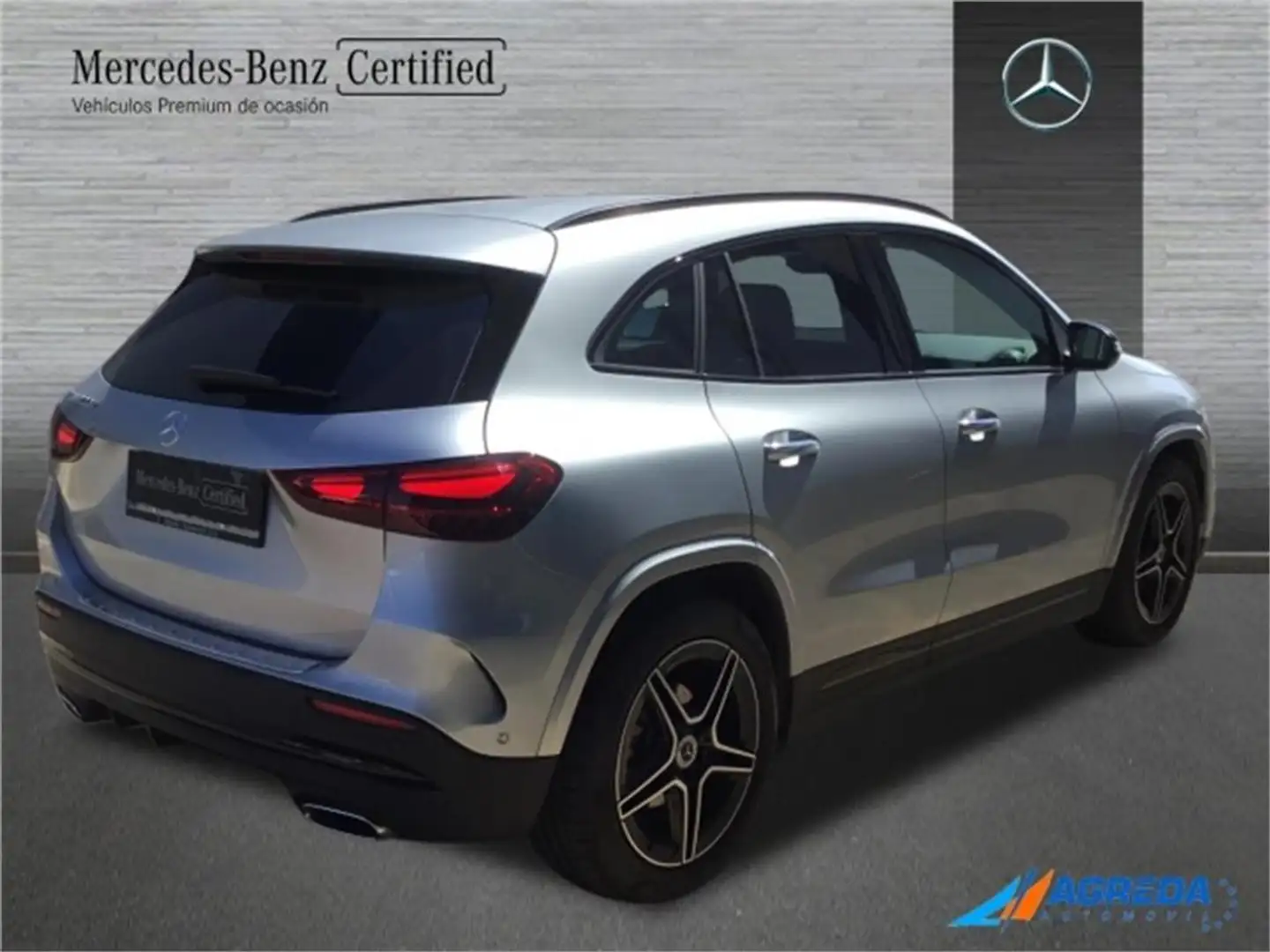 Mercedes-Benz GLA 200 D - 2