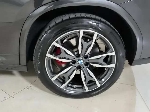 BMW X4 view 15