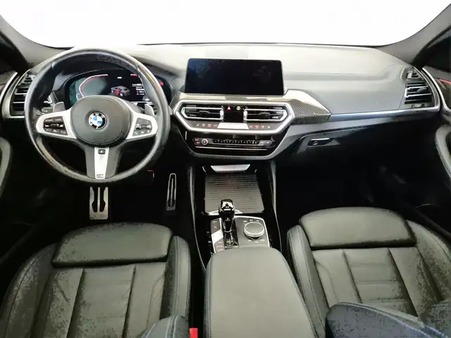 BMW X4 view 9