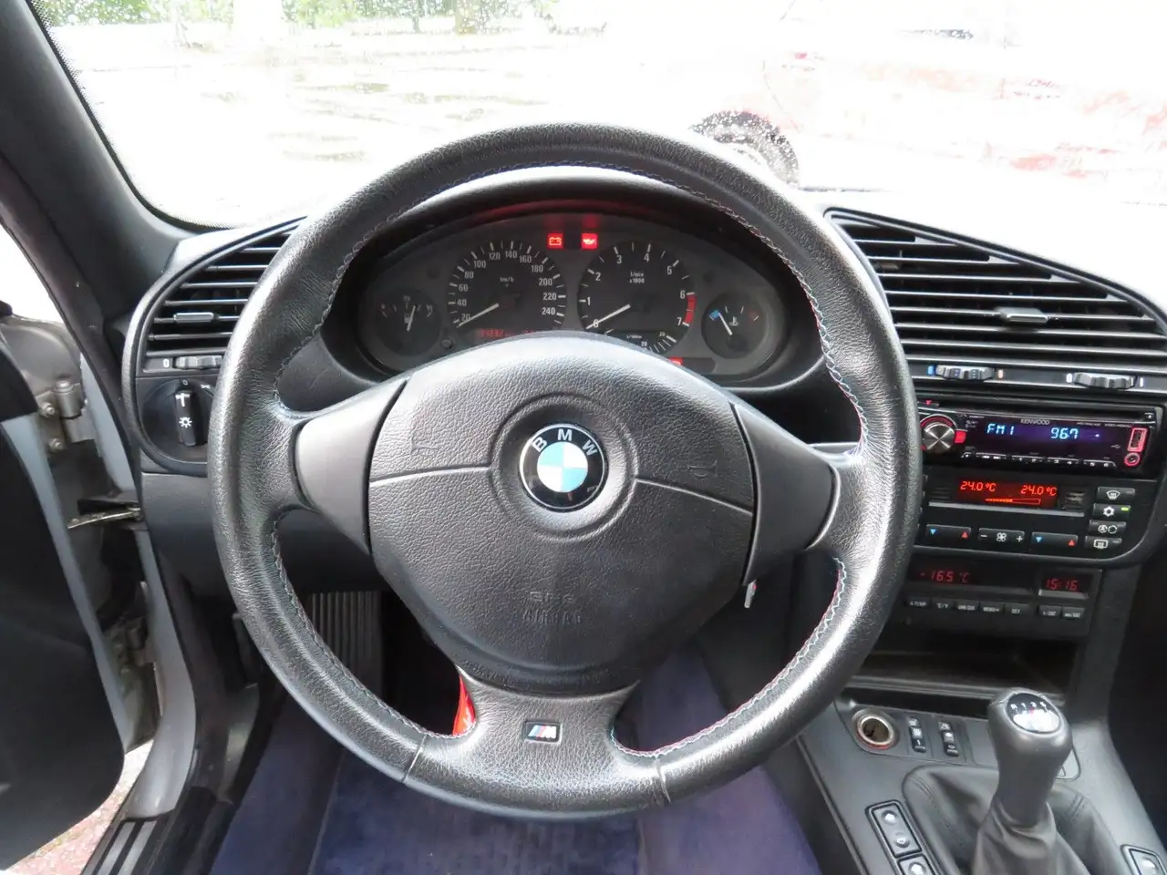 BMW 318 i Cabrio Exclusiv Edition, foto 12