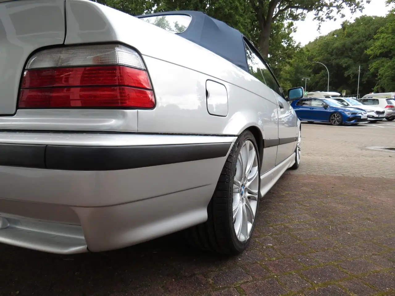 BMW 318 i Cabrio Exclusiv Edition, foto 7