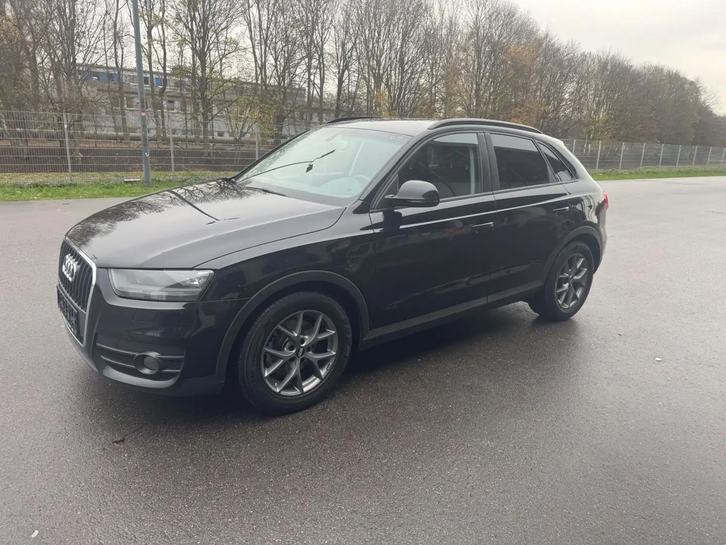 Audi Q3 2.0 TDI Klima Servo Navi** Noir - 1
