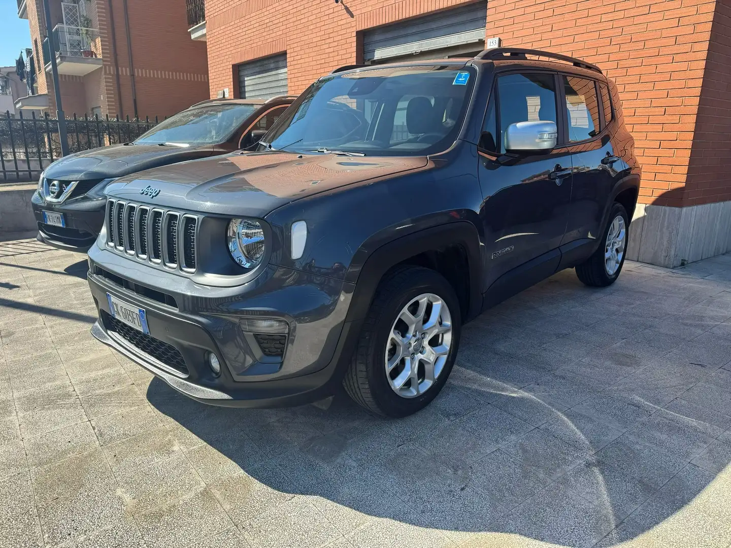 Jeep Renegade Renegade 1.3 t4 phev Limited 4xe at6 Grijs - 1