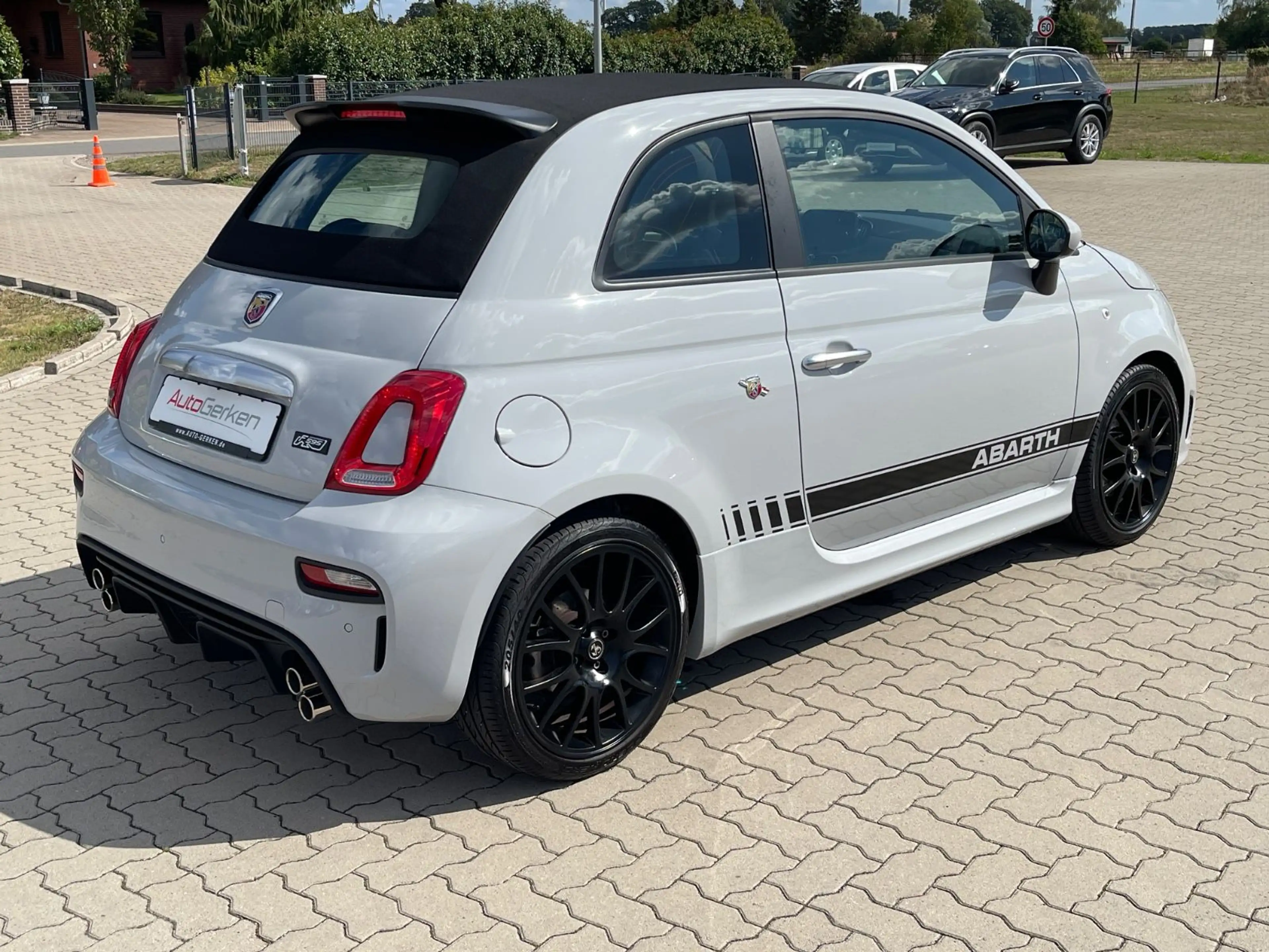 Abarth 500 595 C 1.4 Turbo F595 1HD BEATS DAB Design-Paket — photo 6