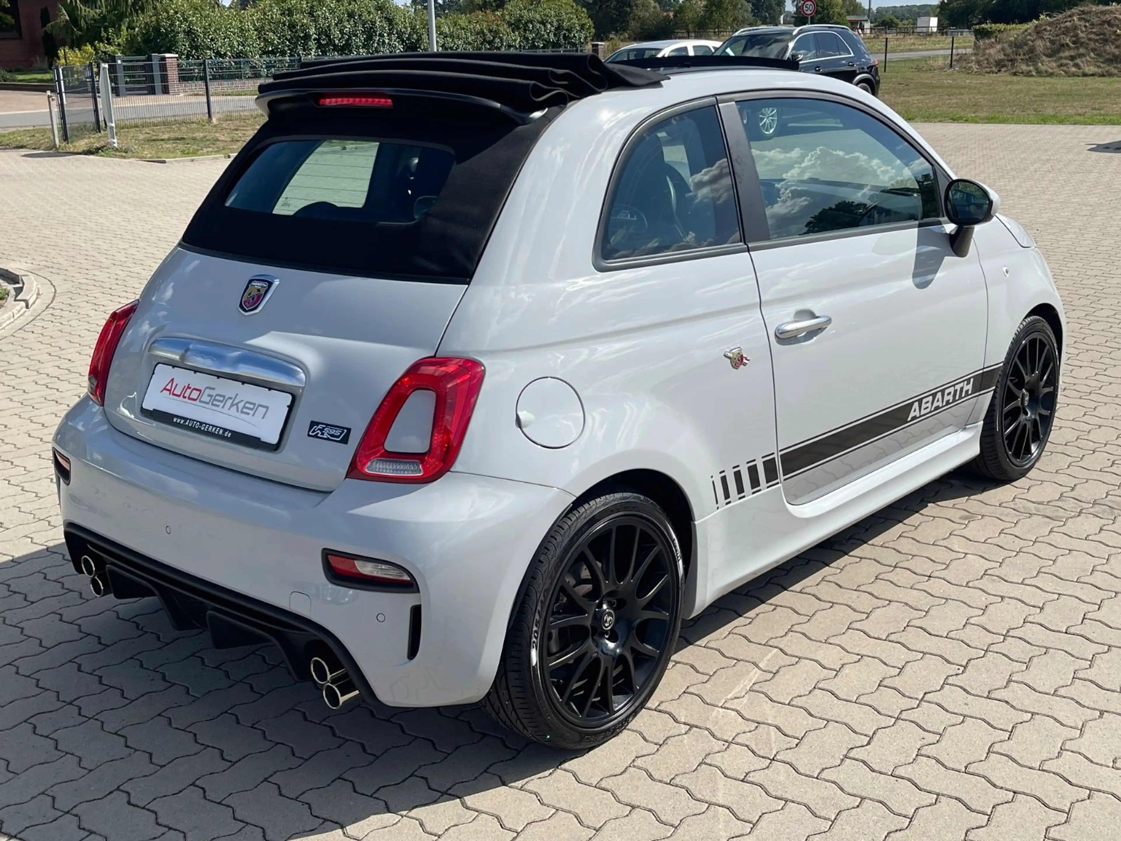 Abarth 500 595 C 1.4 Turbo F595 1HD BEATS DAB Design-Paket — photo 7
