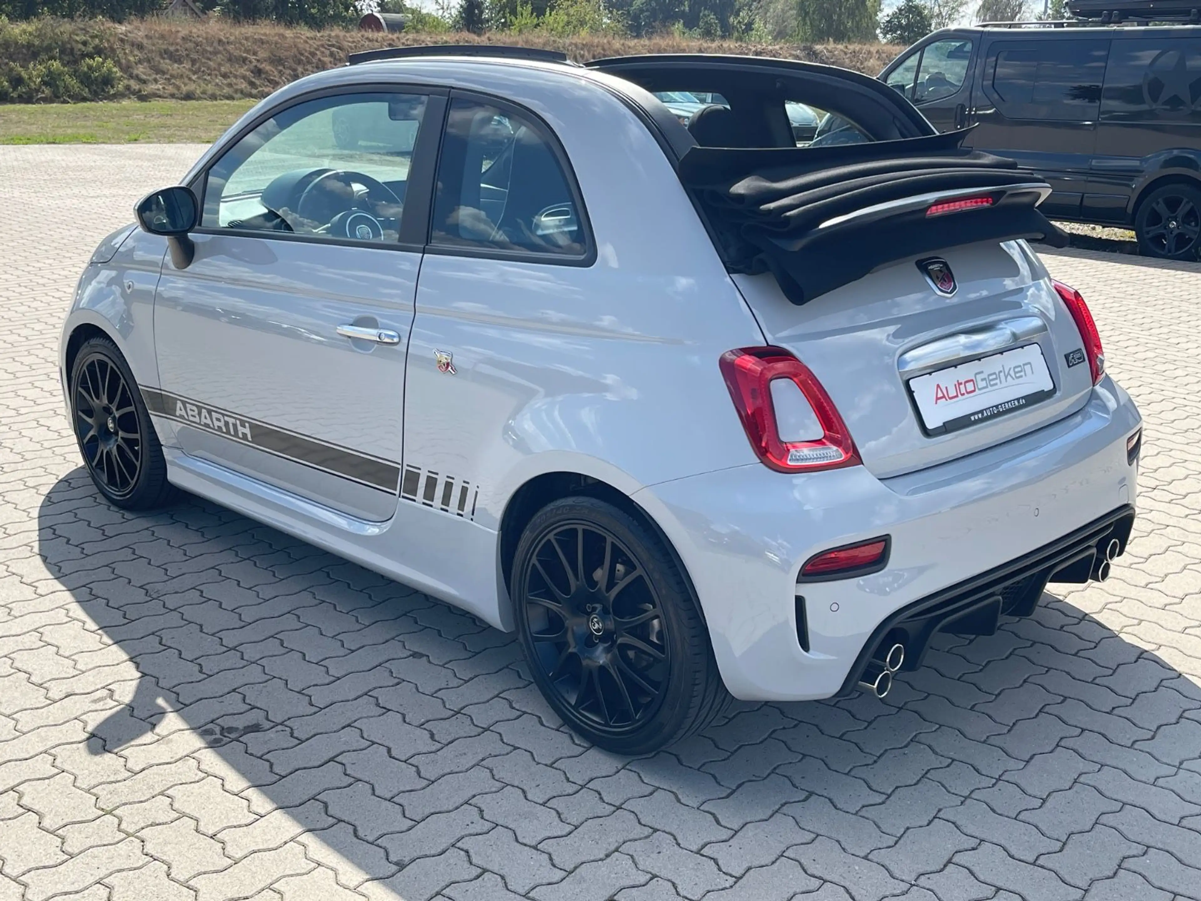 Abarth 500 595 C 1.4 Turbo F595 1HD BEATS DAB Design-Paket — photo 12