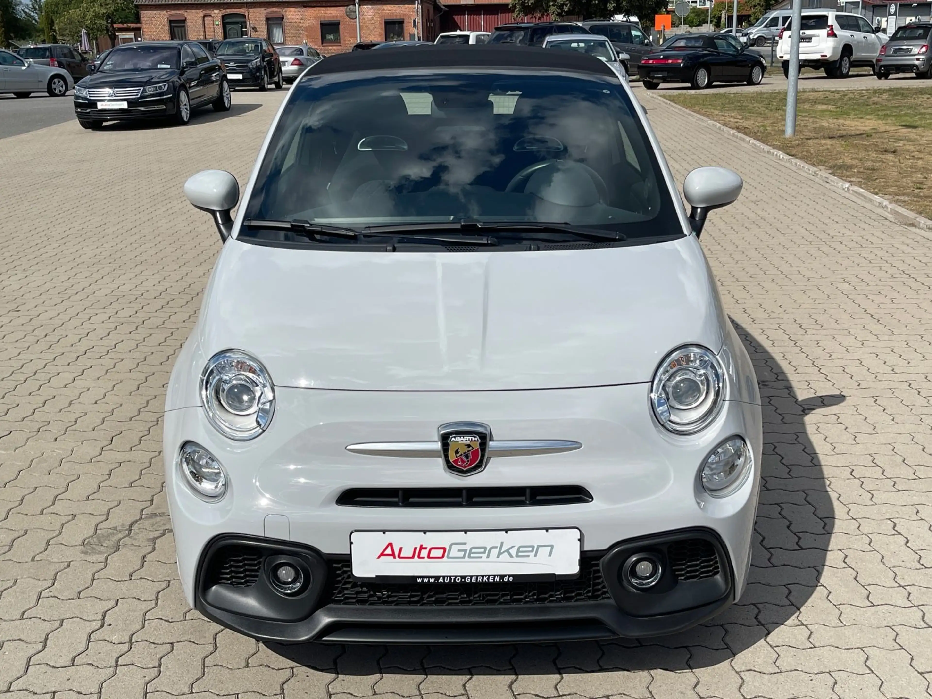 Abarth 500 595 C 1.4 Turbo F595 1HD BEATS DAB Design-Paket — photo 3