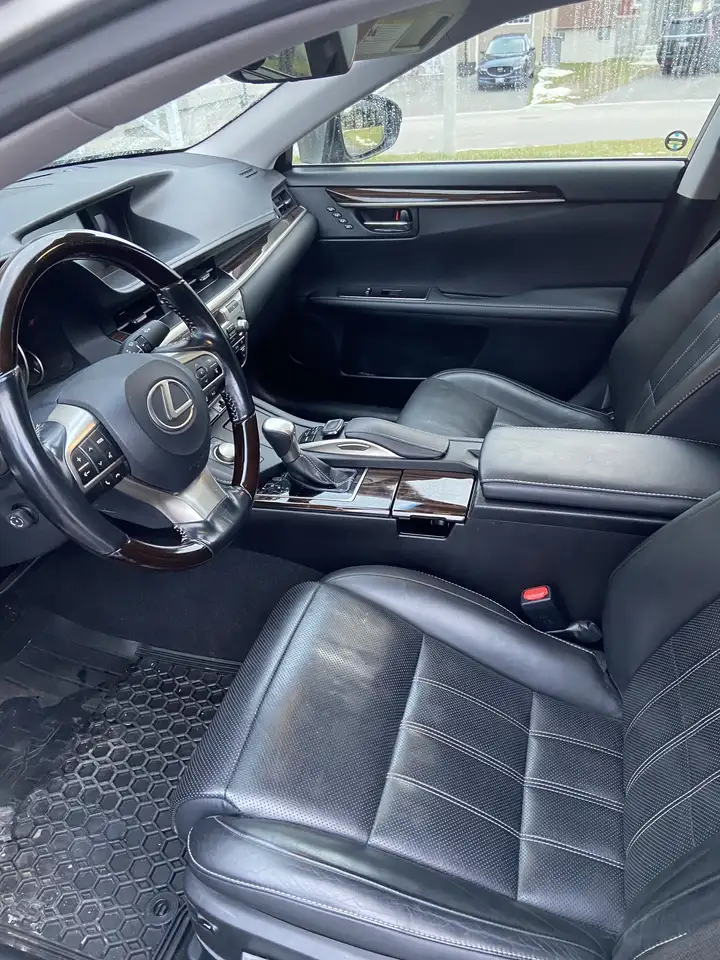 Lexus ES photo Lexus ES