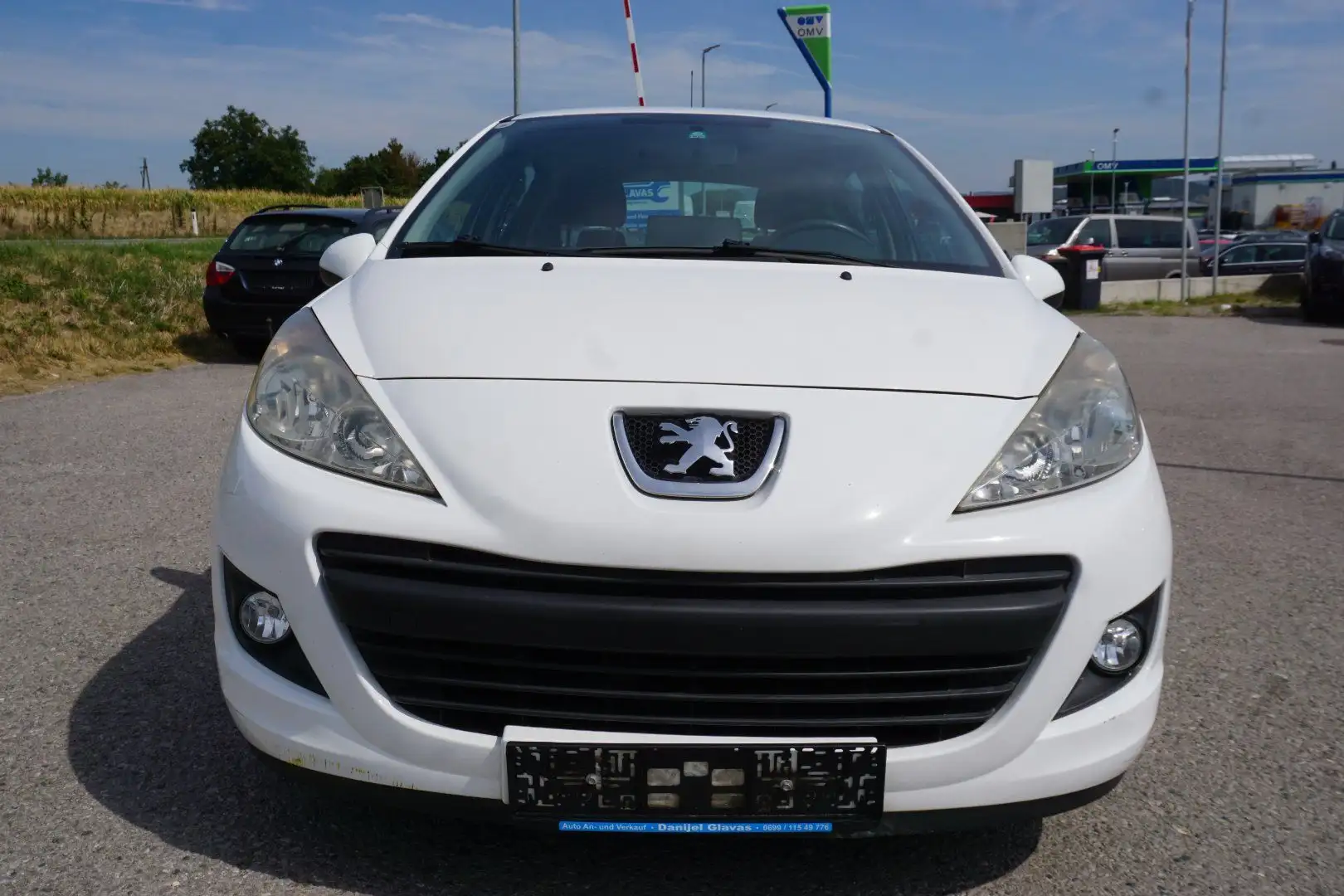 Peugeot 207 Trendy 1,4 HDi 70 FAP Weiß - 1