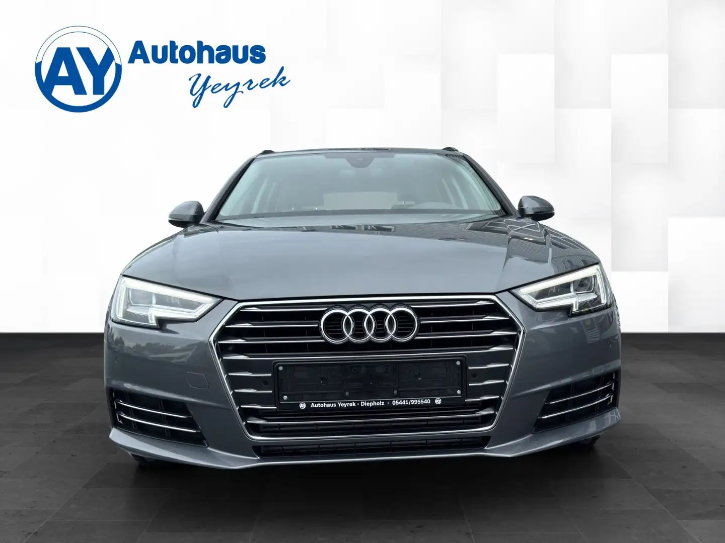 Audi A4 Avant design Automatik*NAV*CAM*40tKM* Grau - 2