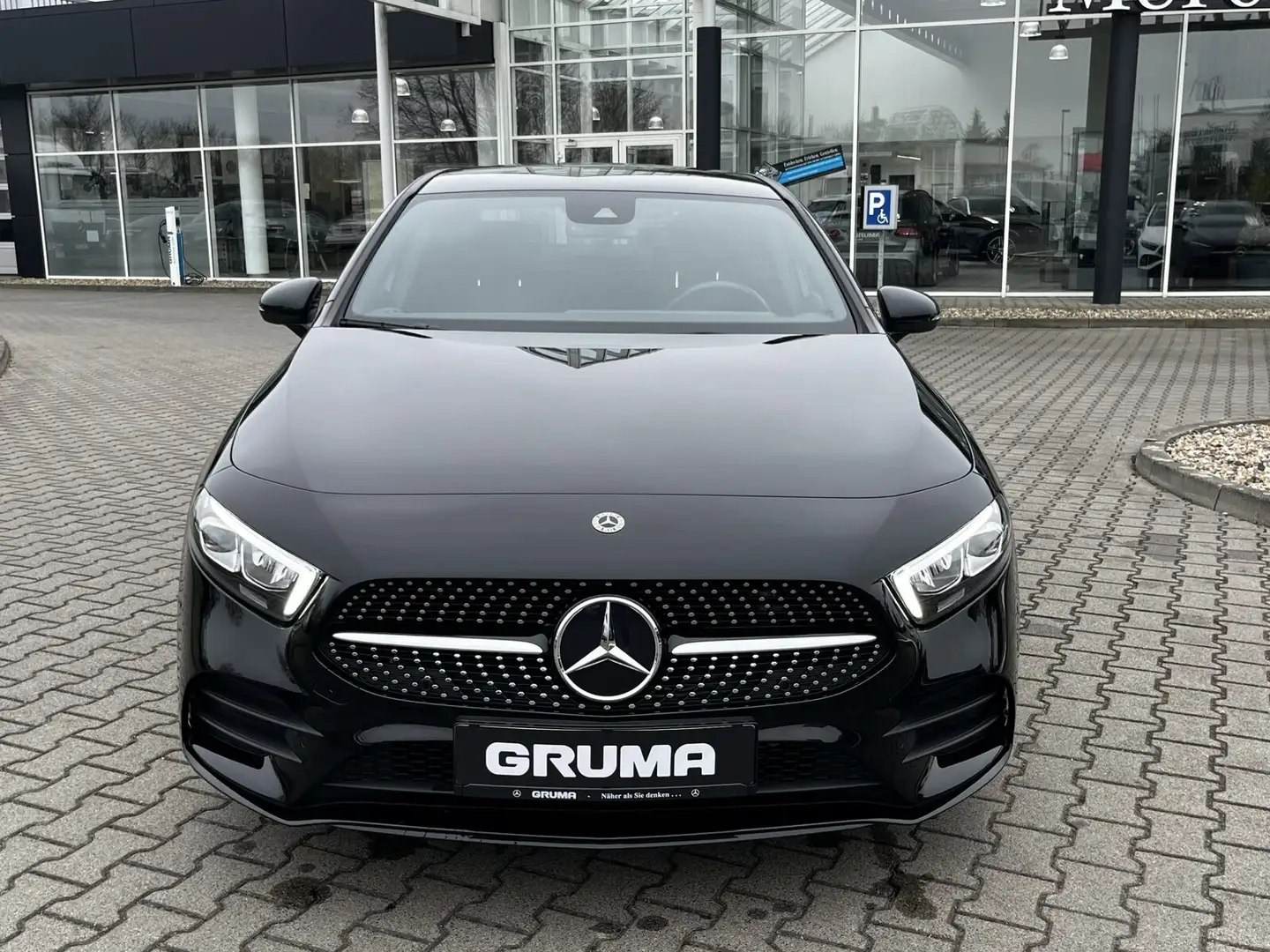 Mercedes-Benz A 200 A 200 Limousine AMG+Night+19"+CarPlay+Kamera+LED Noir - 2