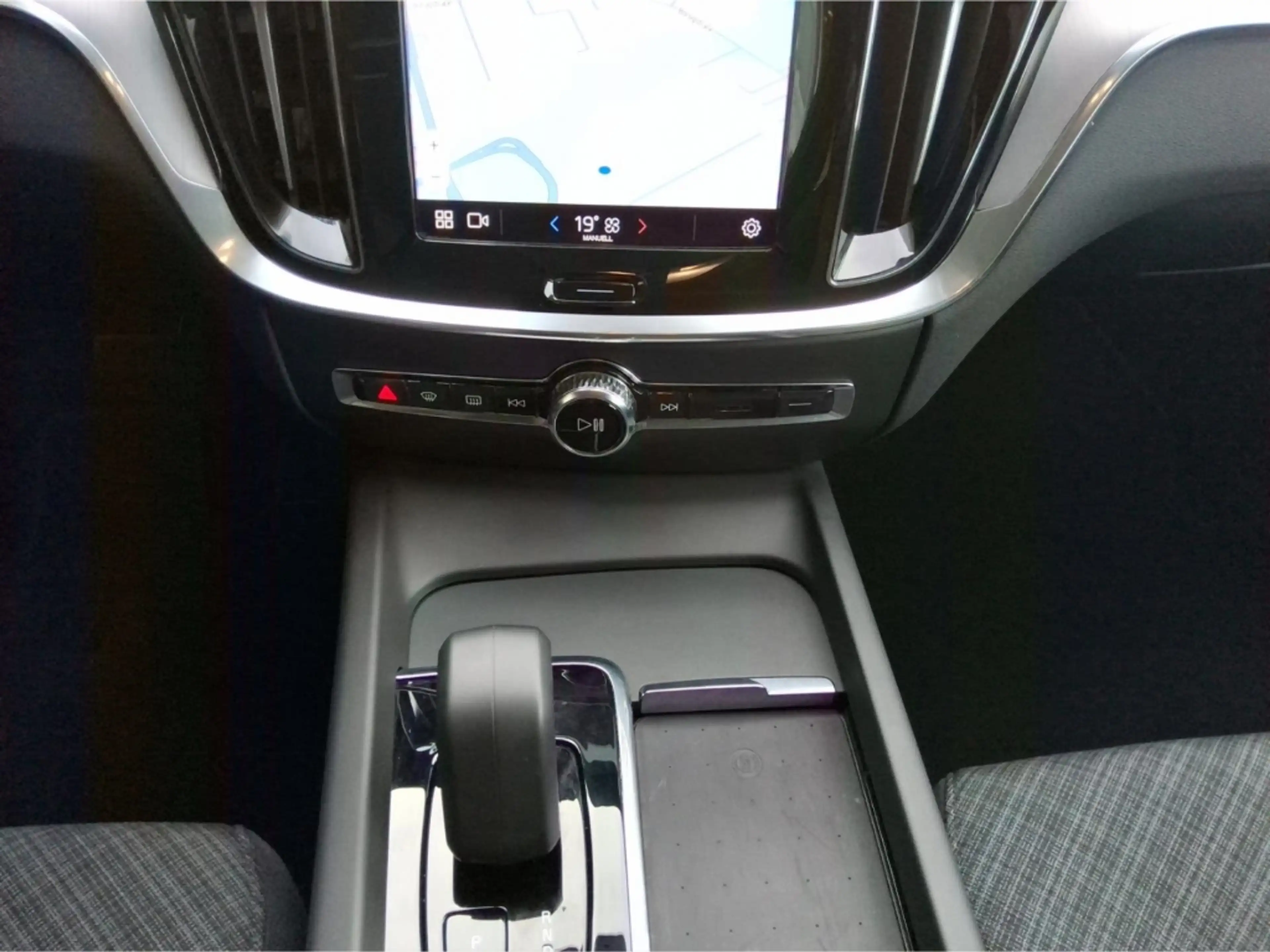 Volvo S60 Core Mild-Hybrid Navi Klimaautom LED USB SHZ PDC — photo 12