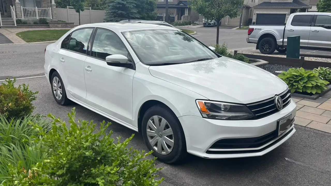 Volkswagen Jetta снимка Volkswagen Jetta