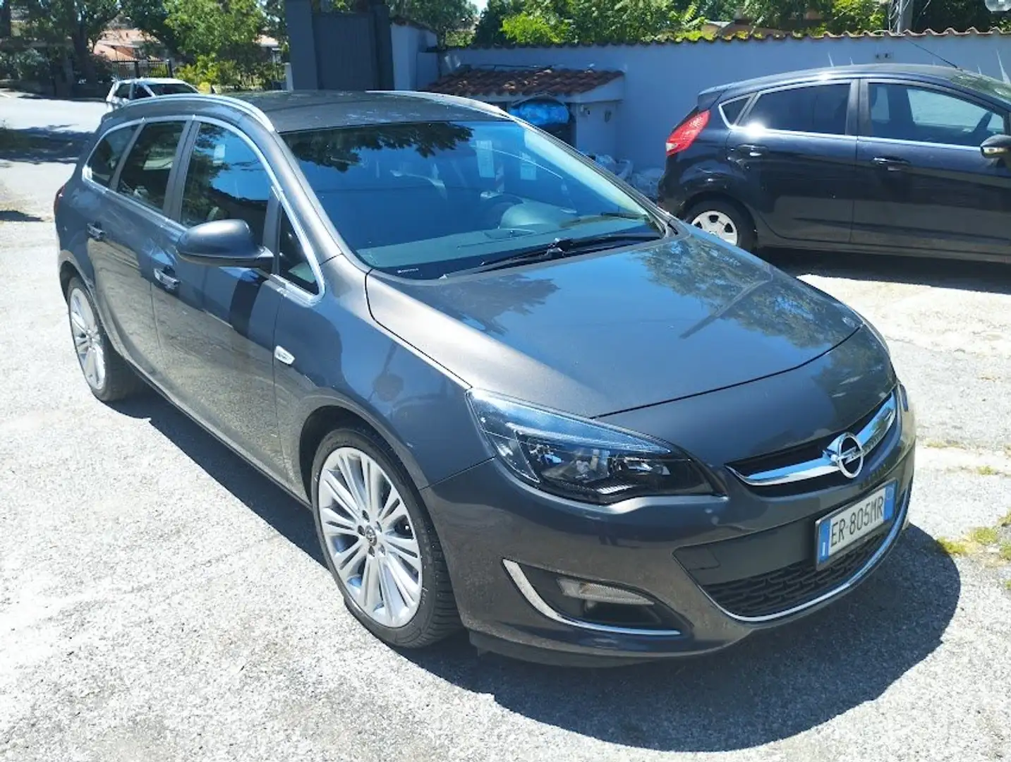 Opel Astra Astra Sports Tourer 1.7 cdti ecoflex Cosmo s Grau - 1