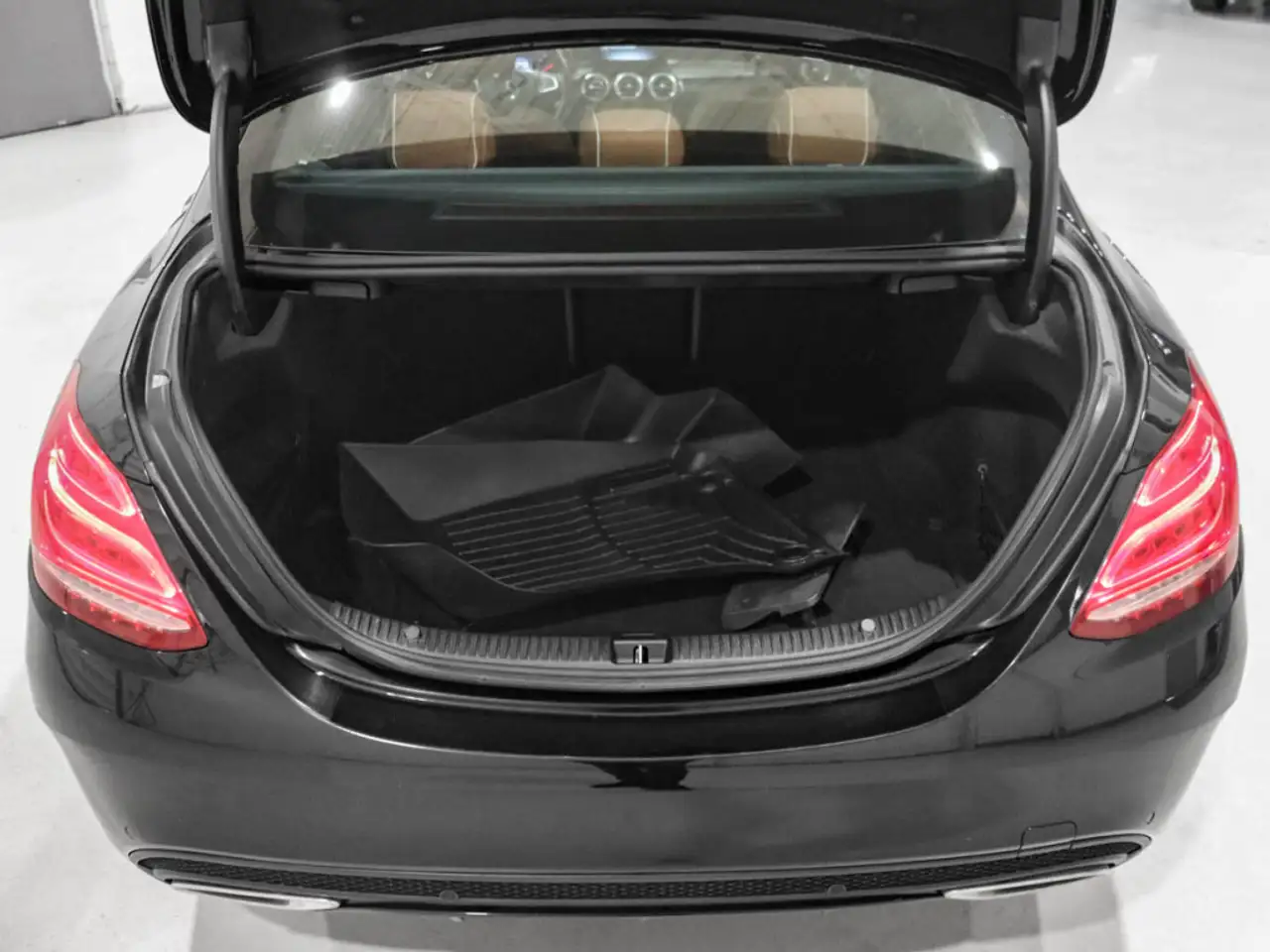 Mercedes-Benz C-Class photo Mercedes-Benz C-Class