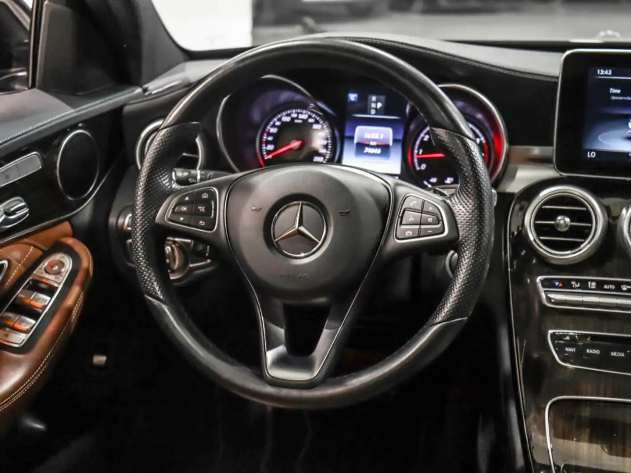 Mercedes-Benz C-Class photo Mercedes-Benz C-Class