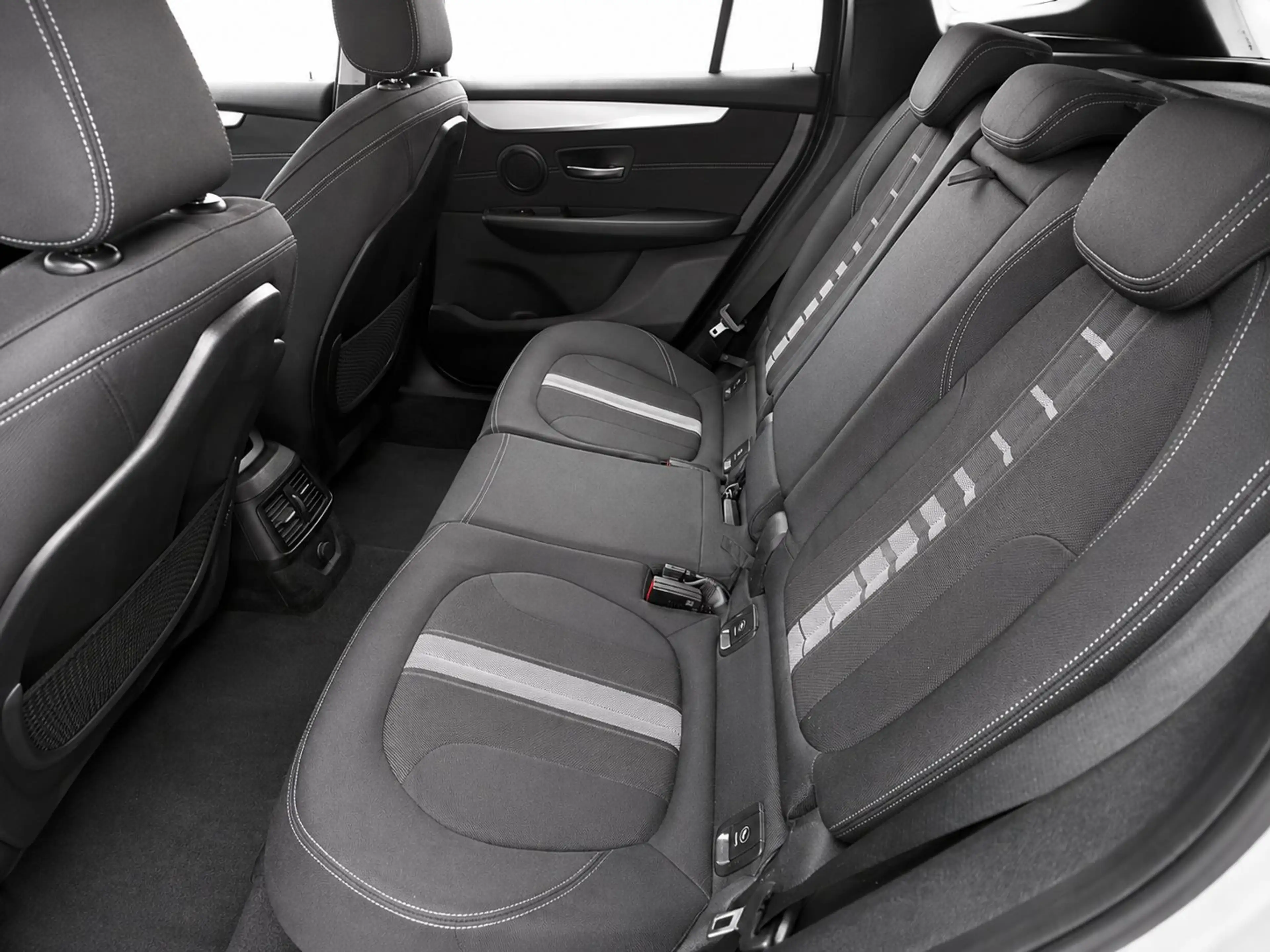 BMW 216 d Active Tourer Advantage Aut. — photo 10