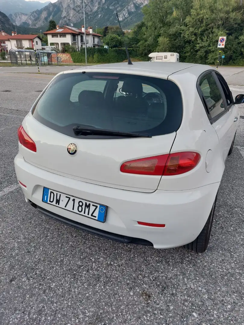 Alfa Romeo 147 - 2