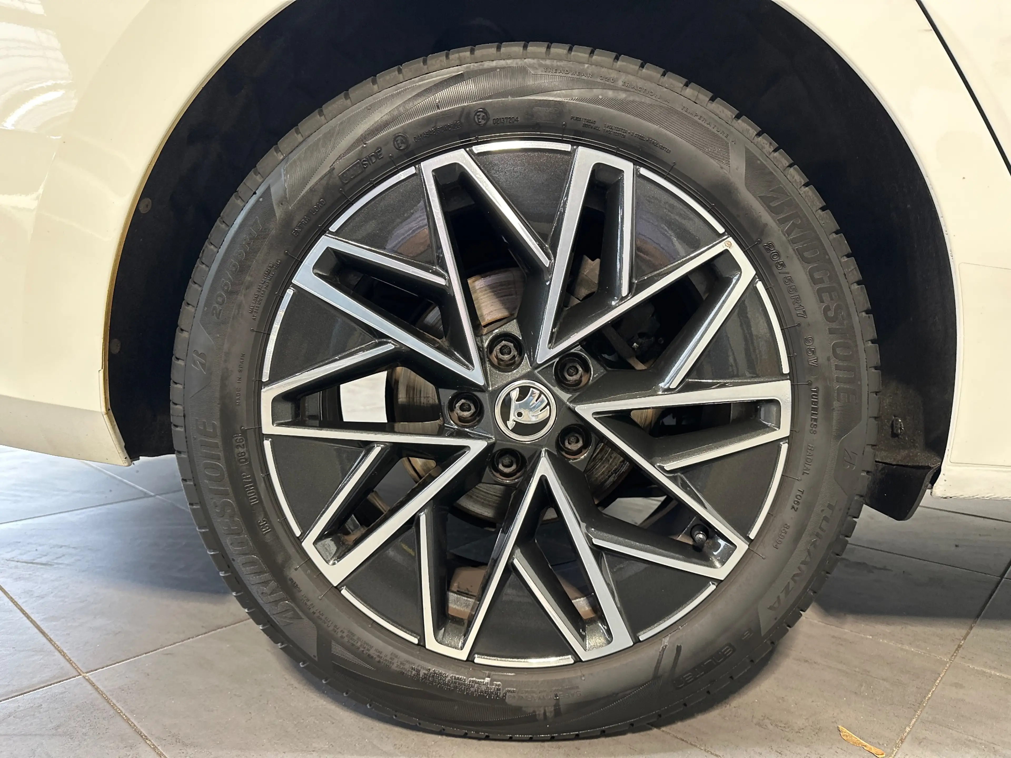 Skoda Octavia Combi 2.0 TDI DSG Clever NAV+LED+AHK+KAM+SHZ+1HD — photo 3